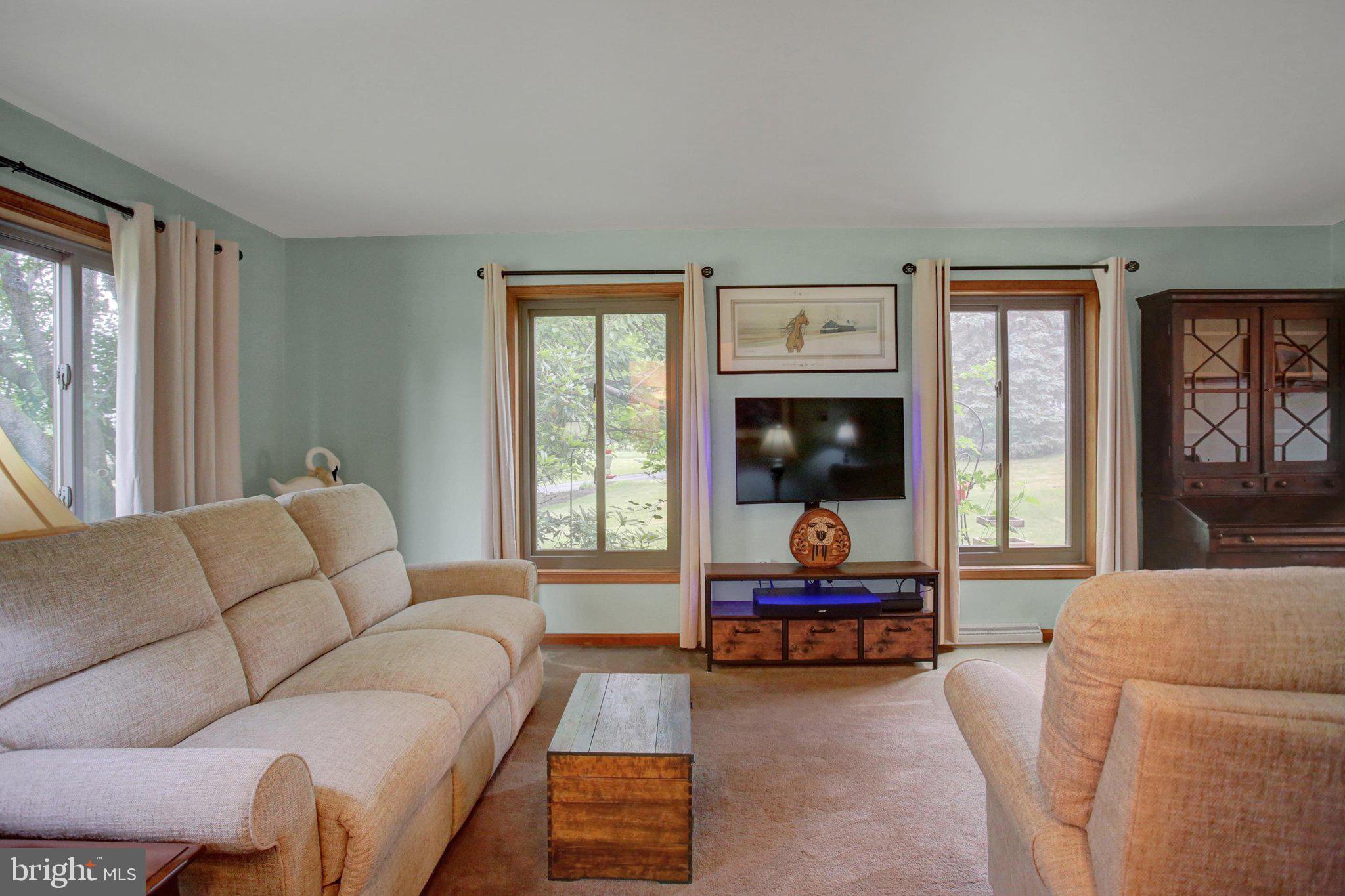 WINDSOR RIDGE - Residential