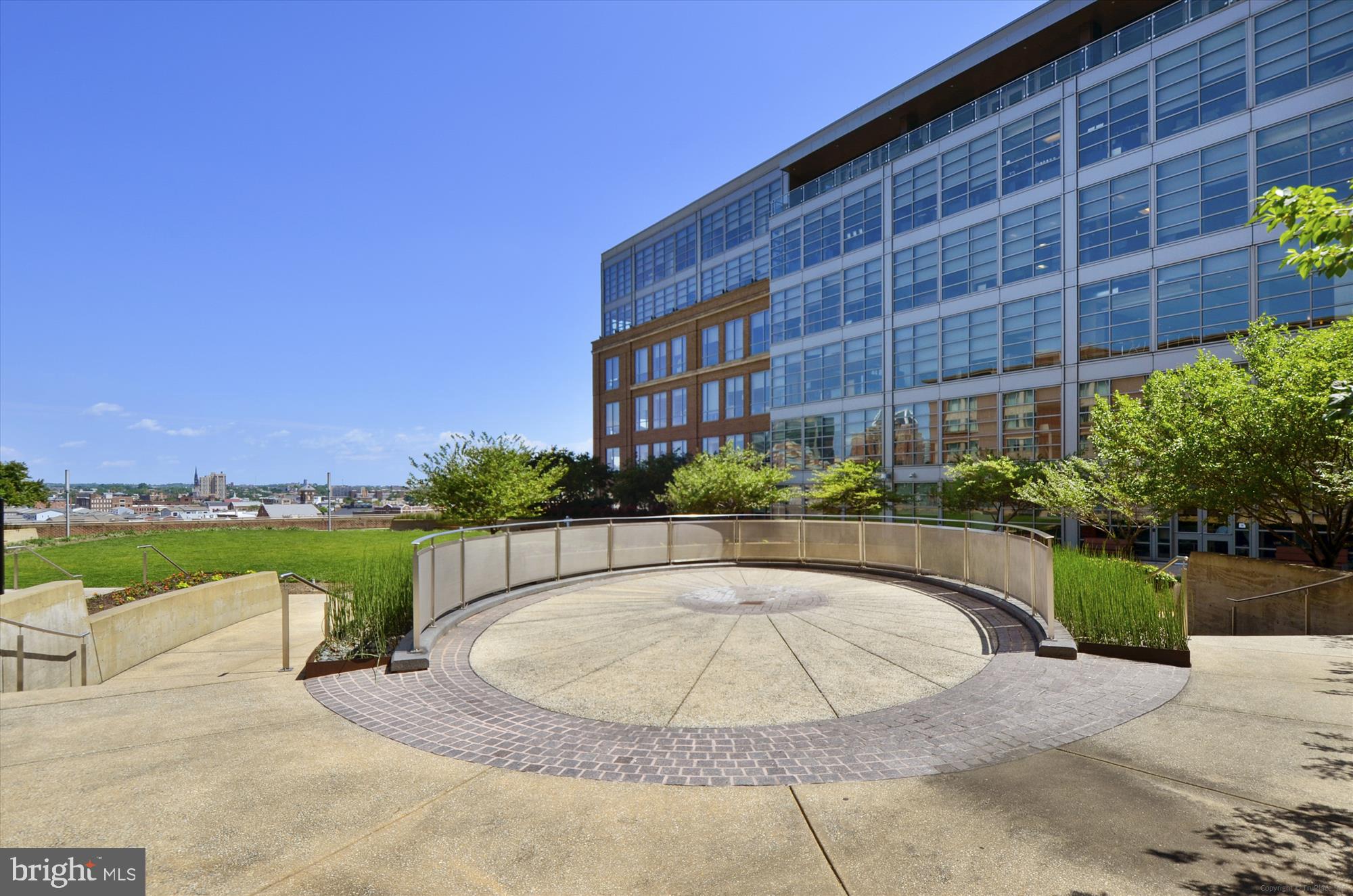 HARBOR EAST - Residential