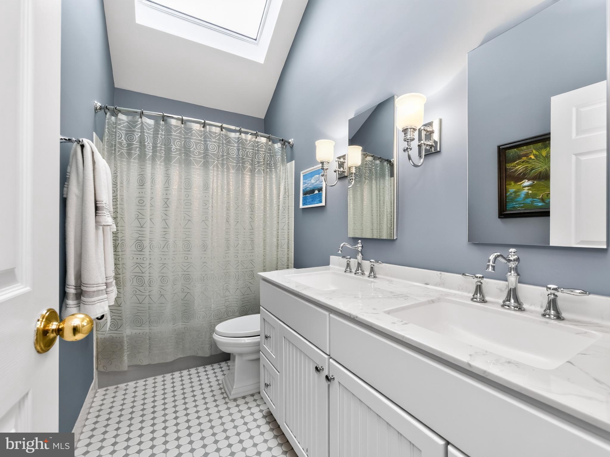 COLLEGEVILLE CROSS - Residential