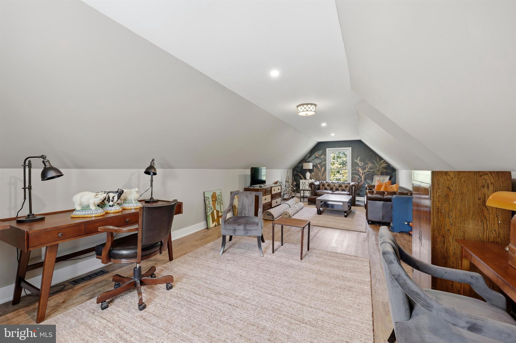 GREENHILL TERRACE - Residential