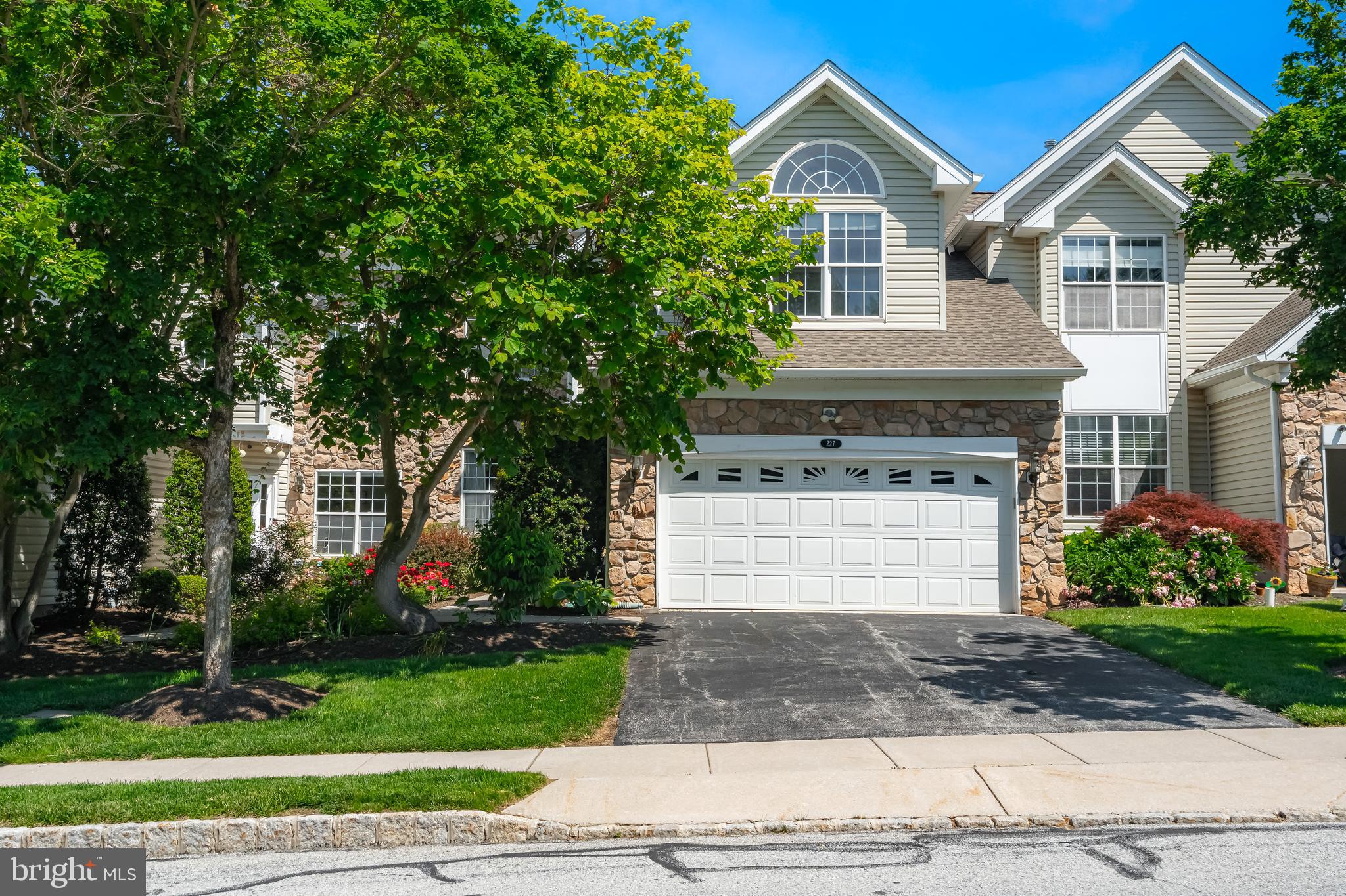 WHITELAND WOODS - Residential