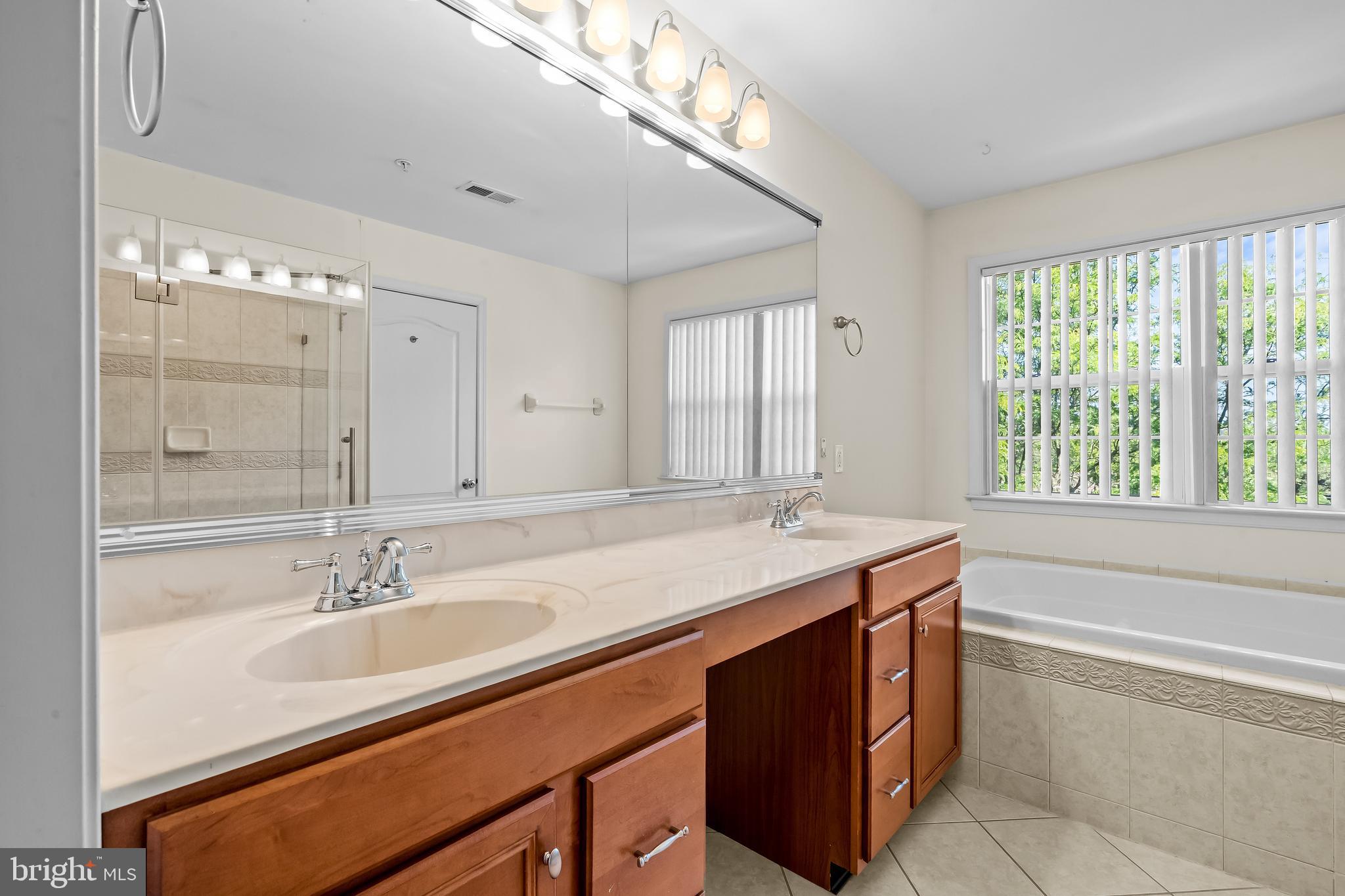 WHITELAND WOODS - Residential