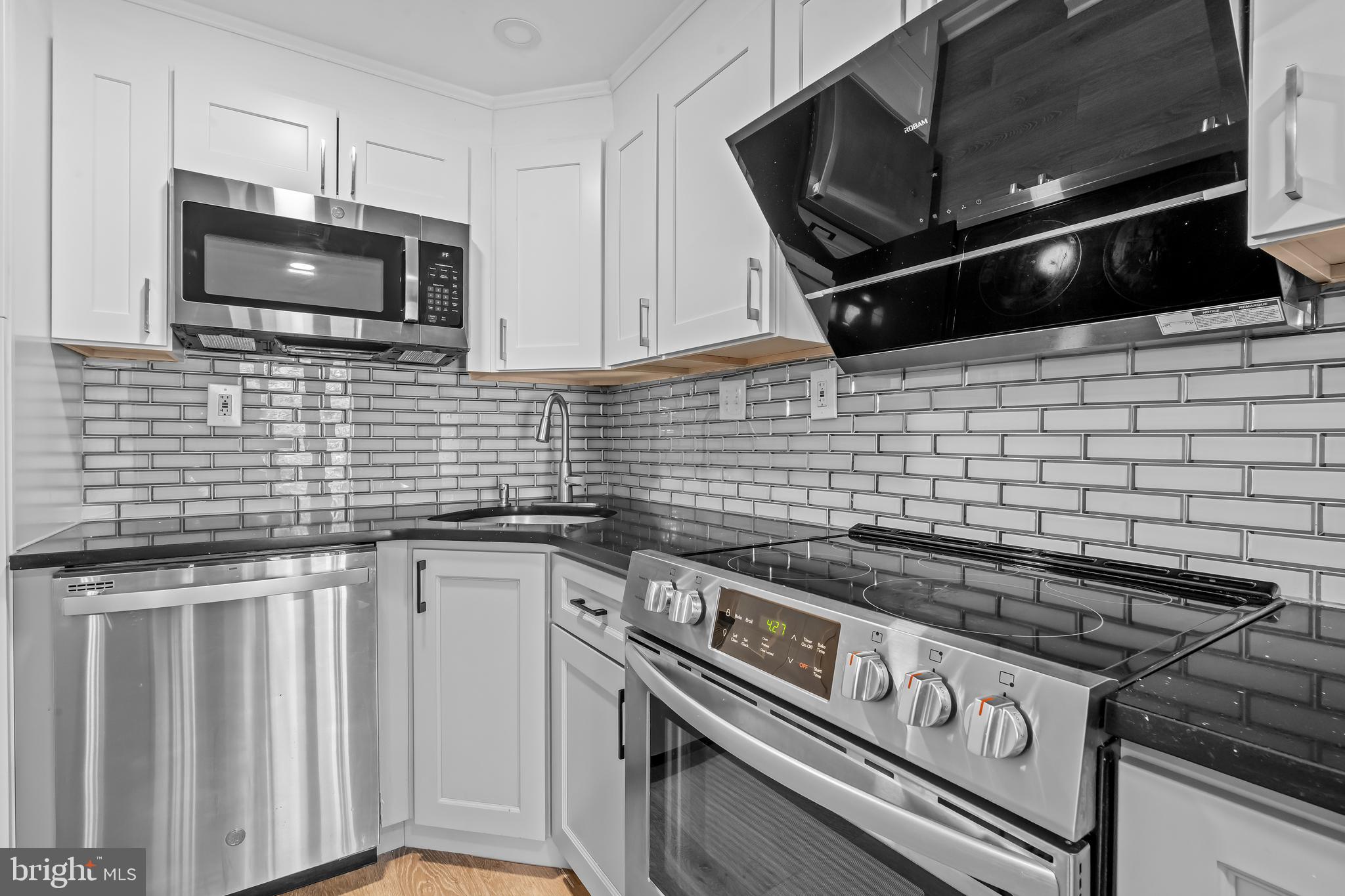 WHITELAND WOODS - Residential
