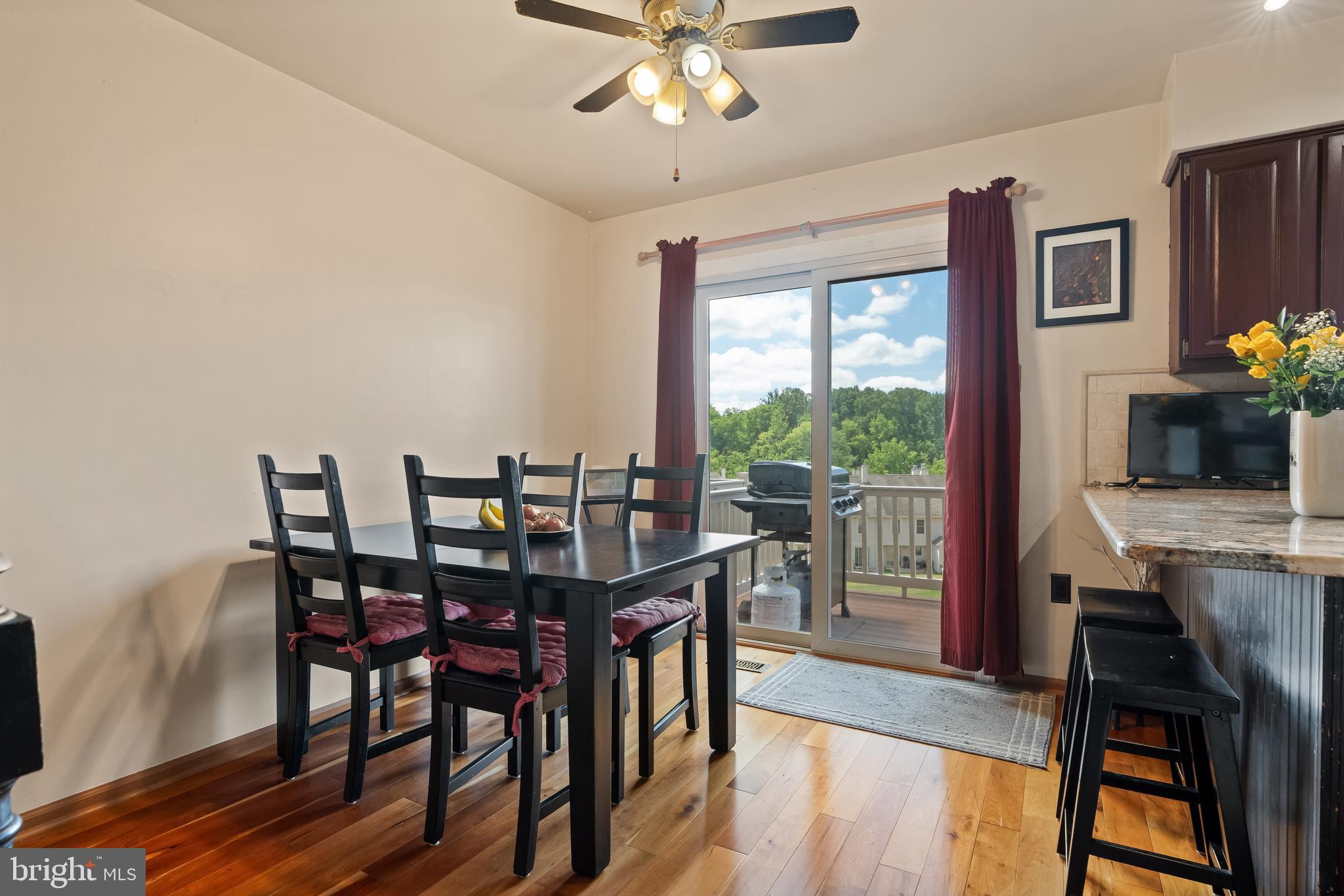 MAPLE GLEN - Residential
