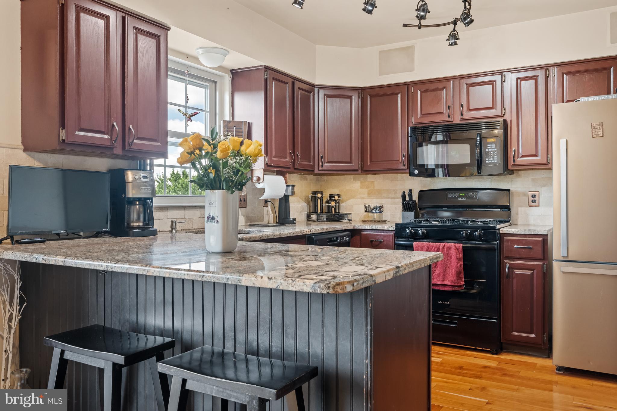 MAPLE GLEN - Residential
