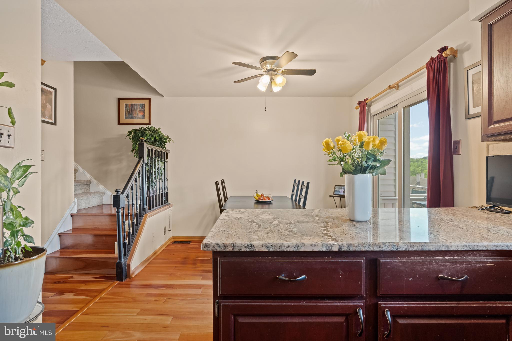 MAPLE GLEN - Residential