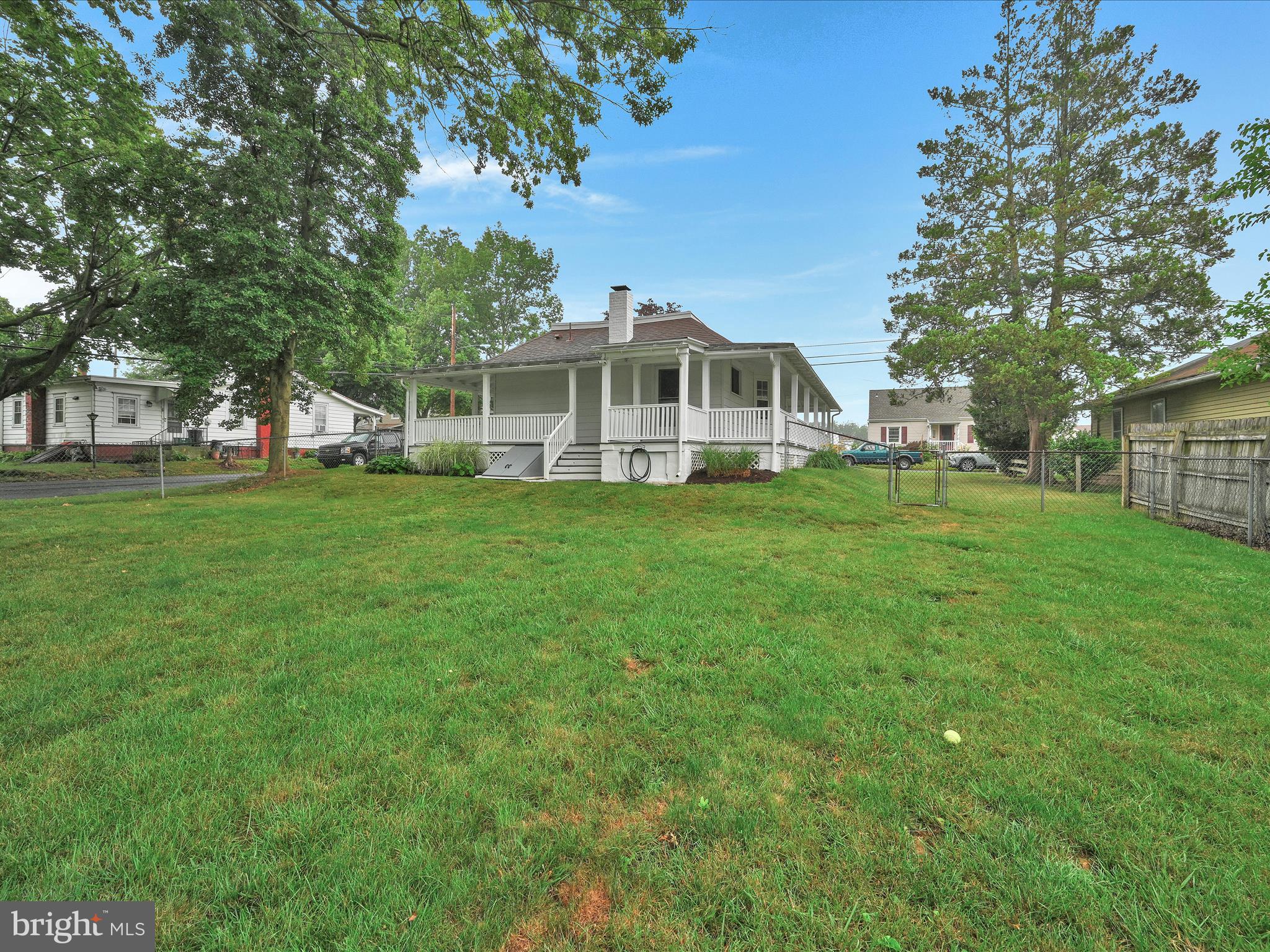 MANOR RIDGE - Residential