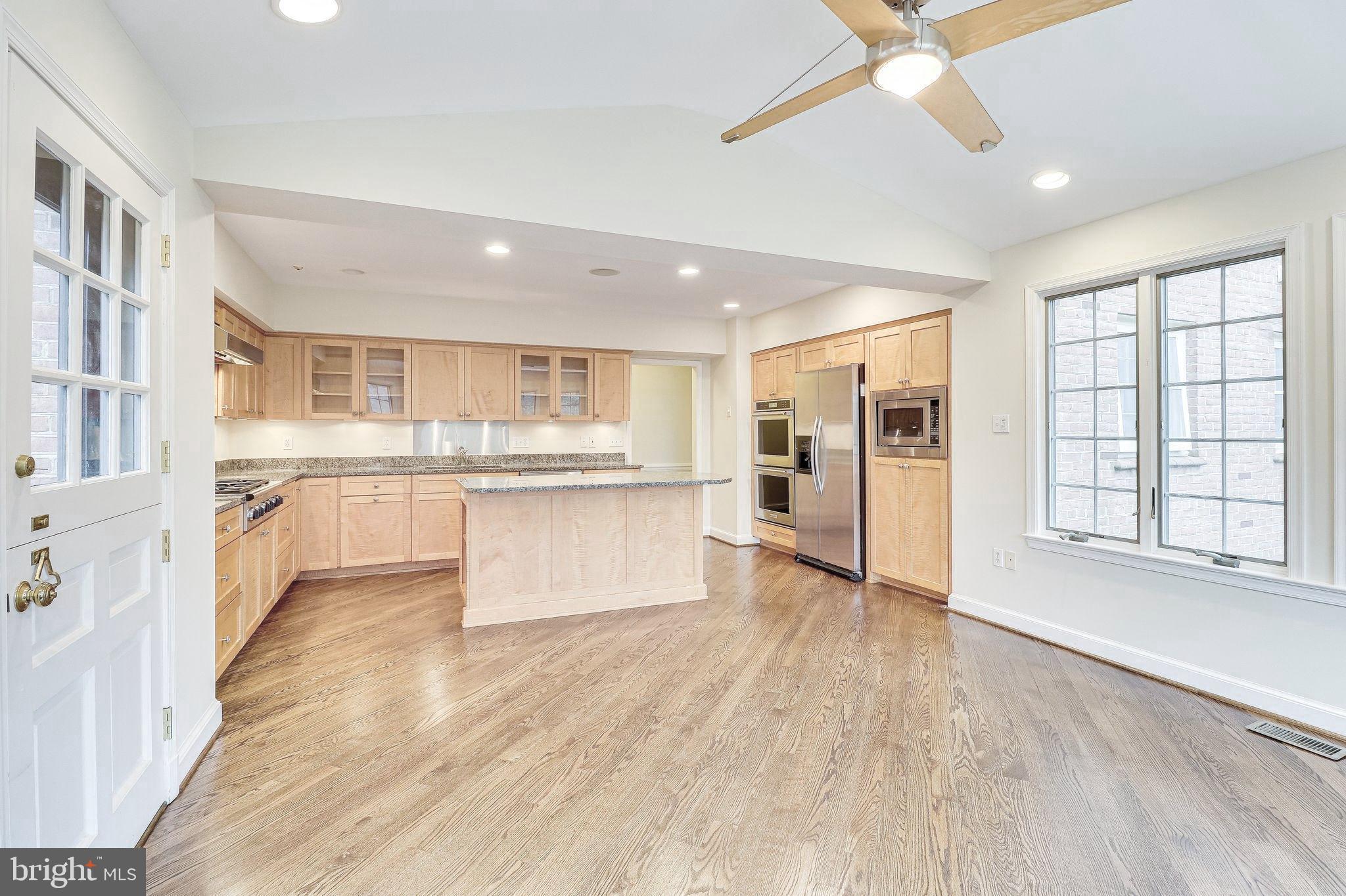 BELLEVUE FOREST - Residential