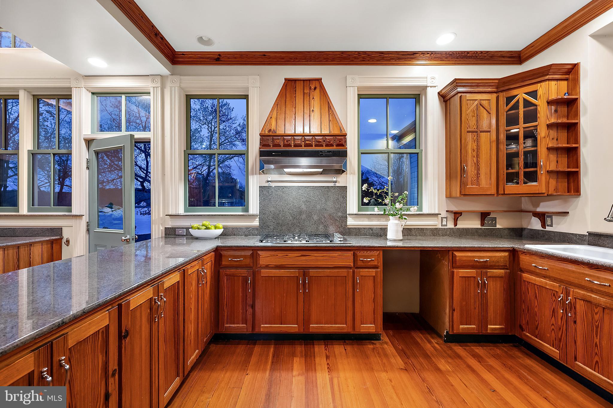 ROYAL OAK - Residential