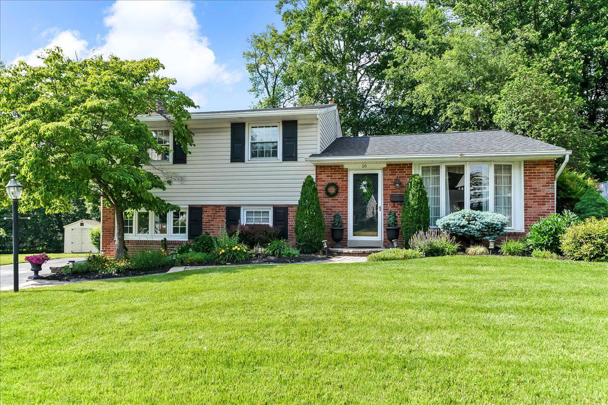 ROSE TREE WOODS - Residential