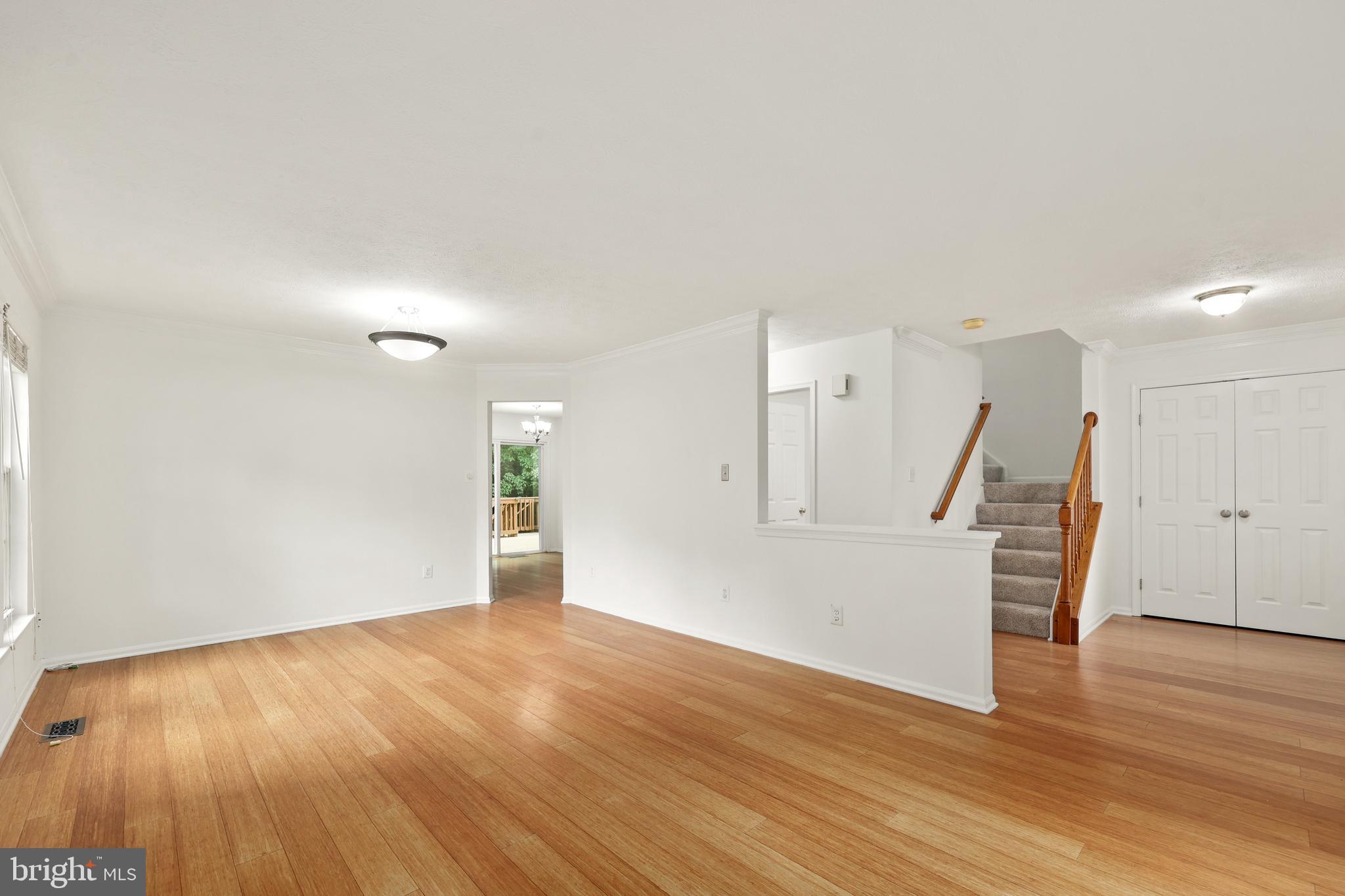 BLOOMS CROSSING - Residential