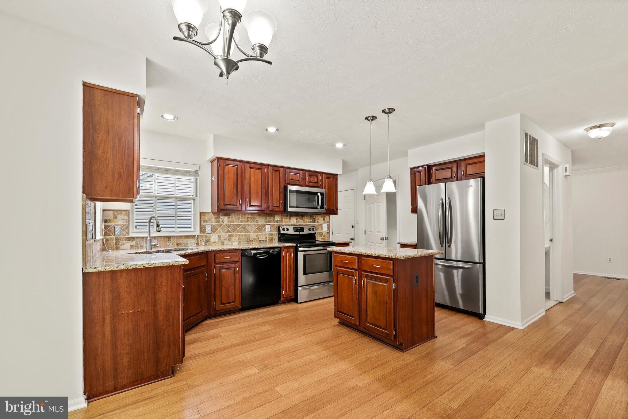 BLOOMS CROSSING - Residential