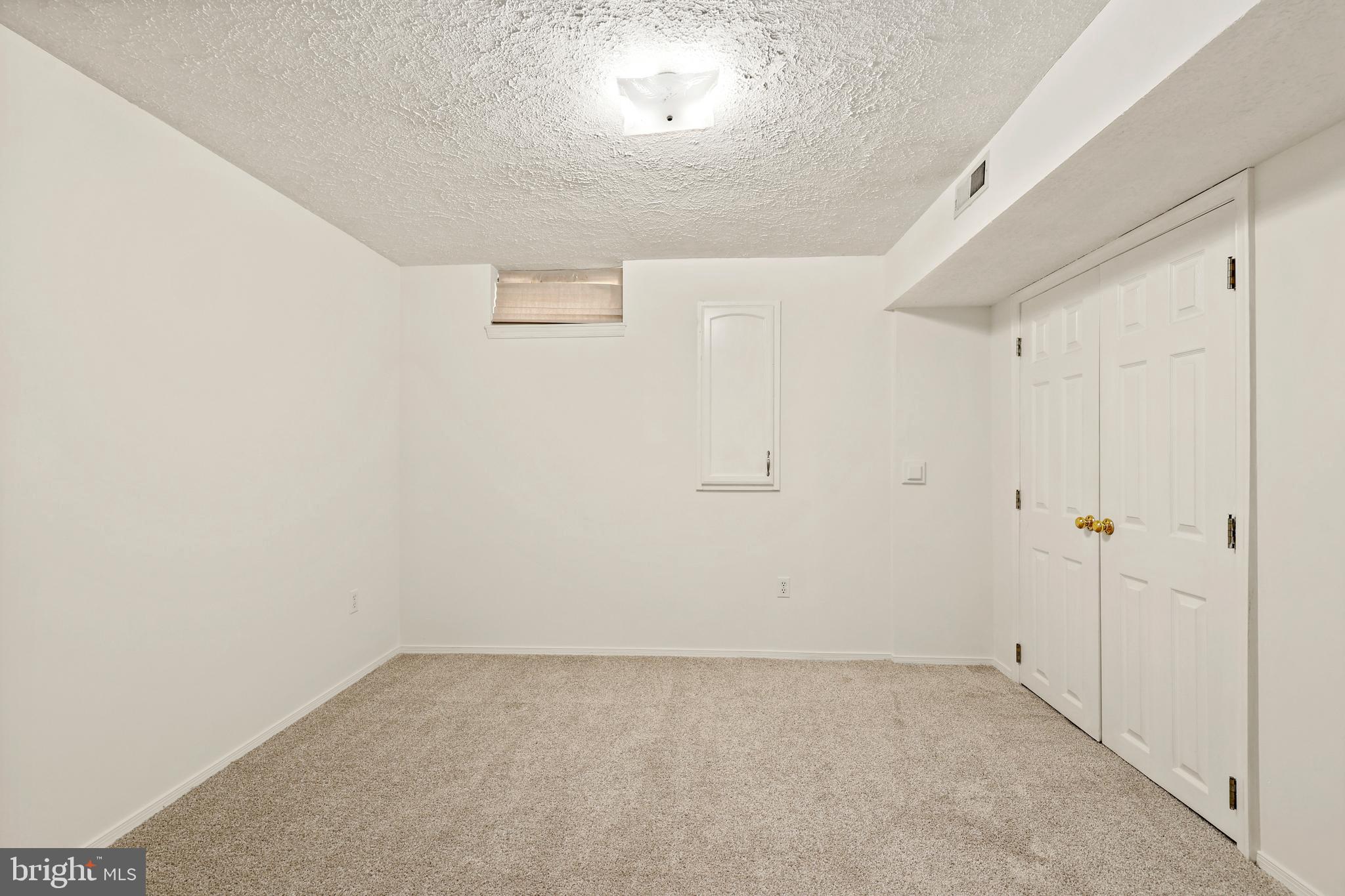 BLOOMS CROSSING - Residential