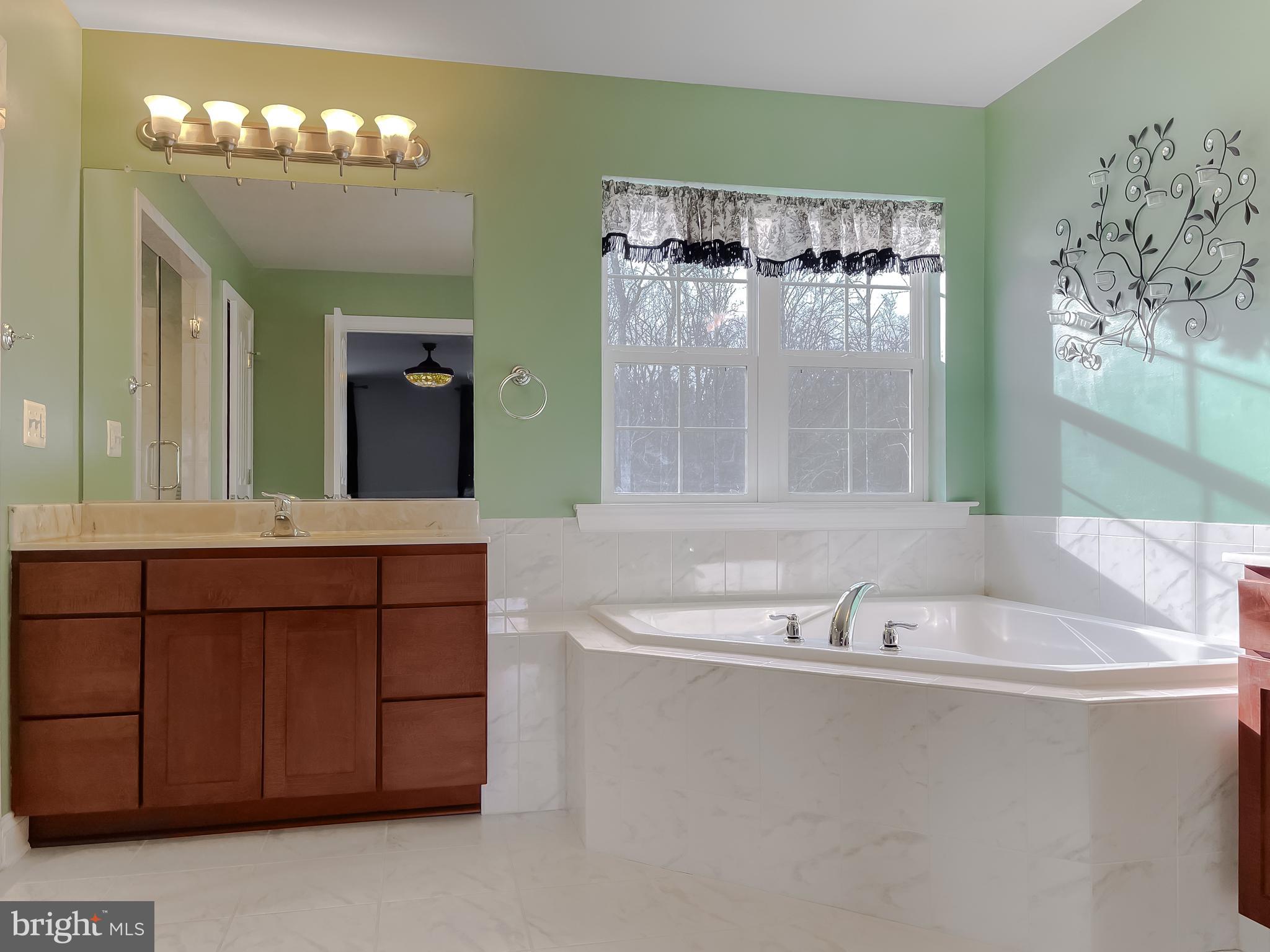 BROAD CREEK - Residential