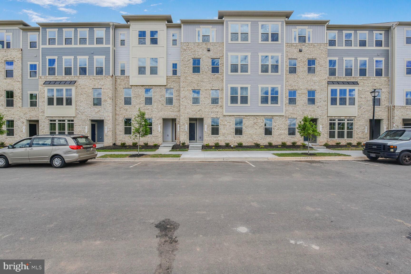ARCOLA TOWN CENTER CONDO - Residential Lease