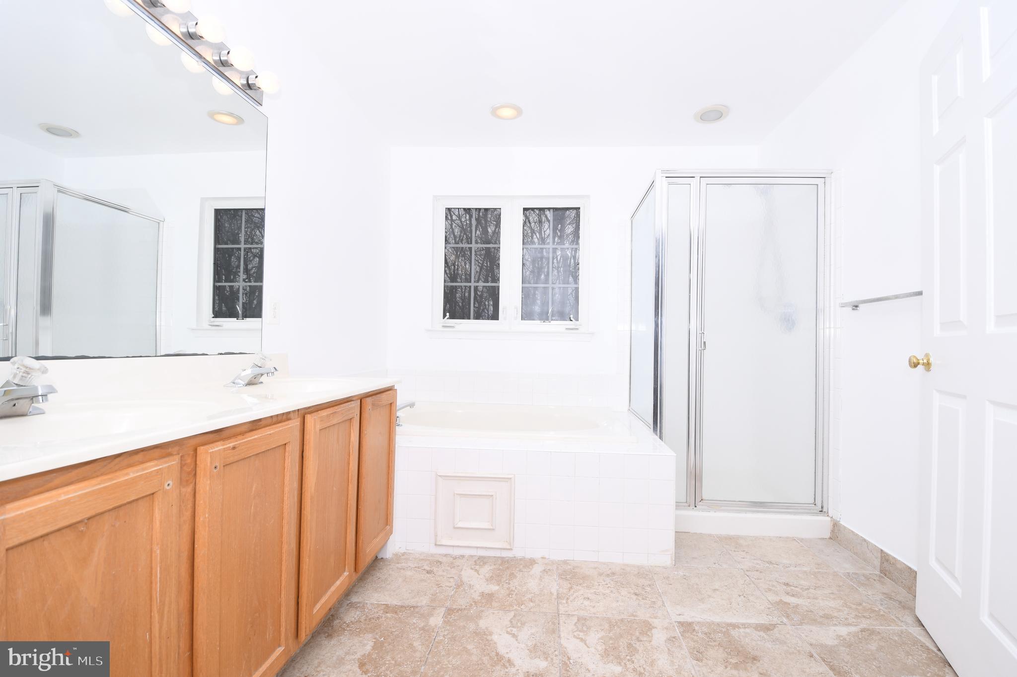 VILLAGES OF URBANA - Residential Lease