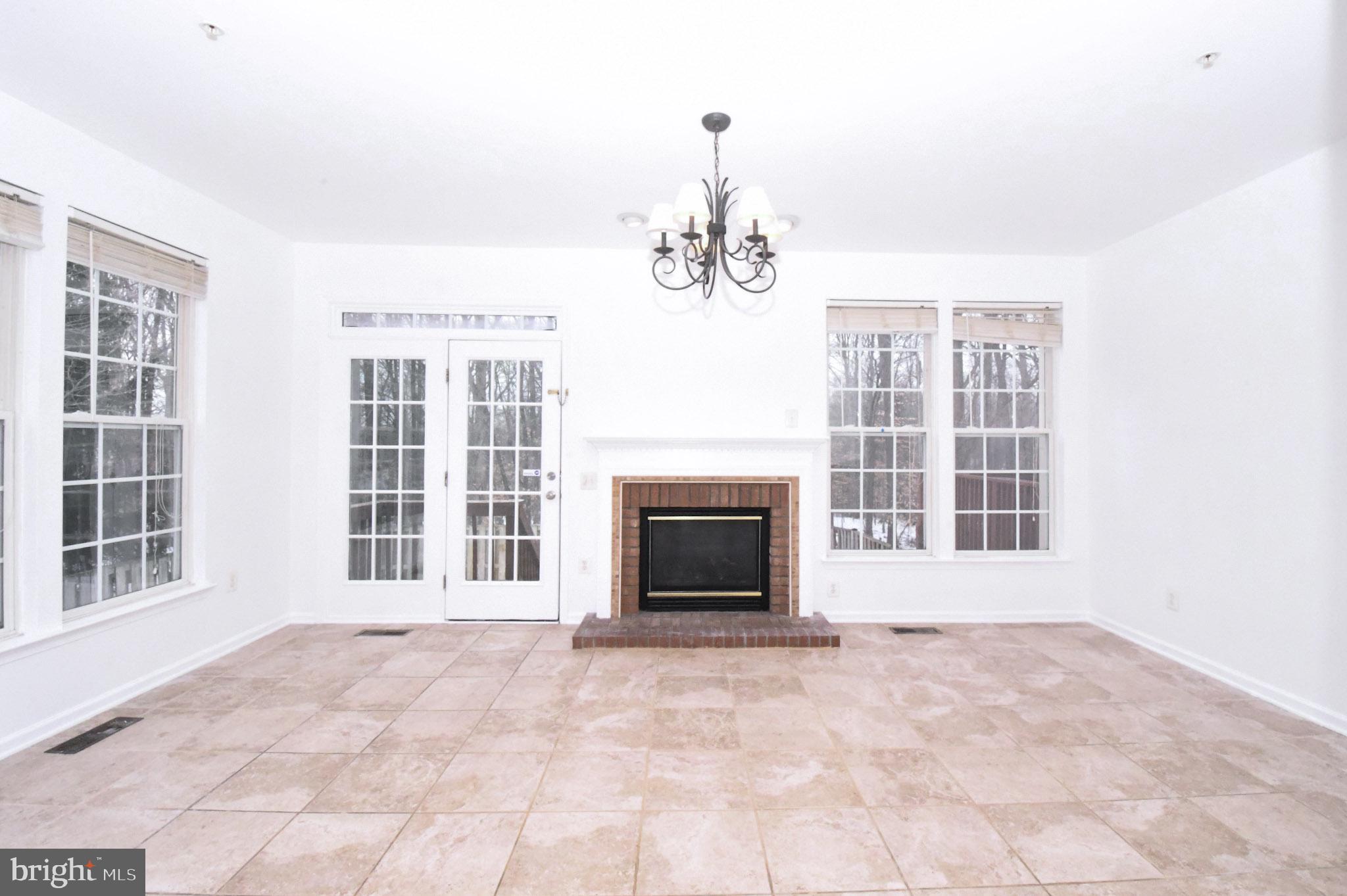 VILLAGES OF URBANA - Residential Lease