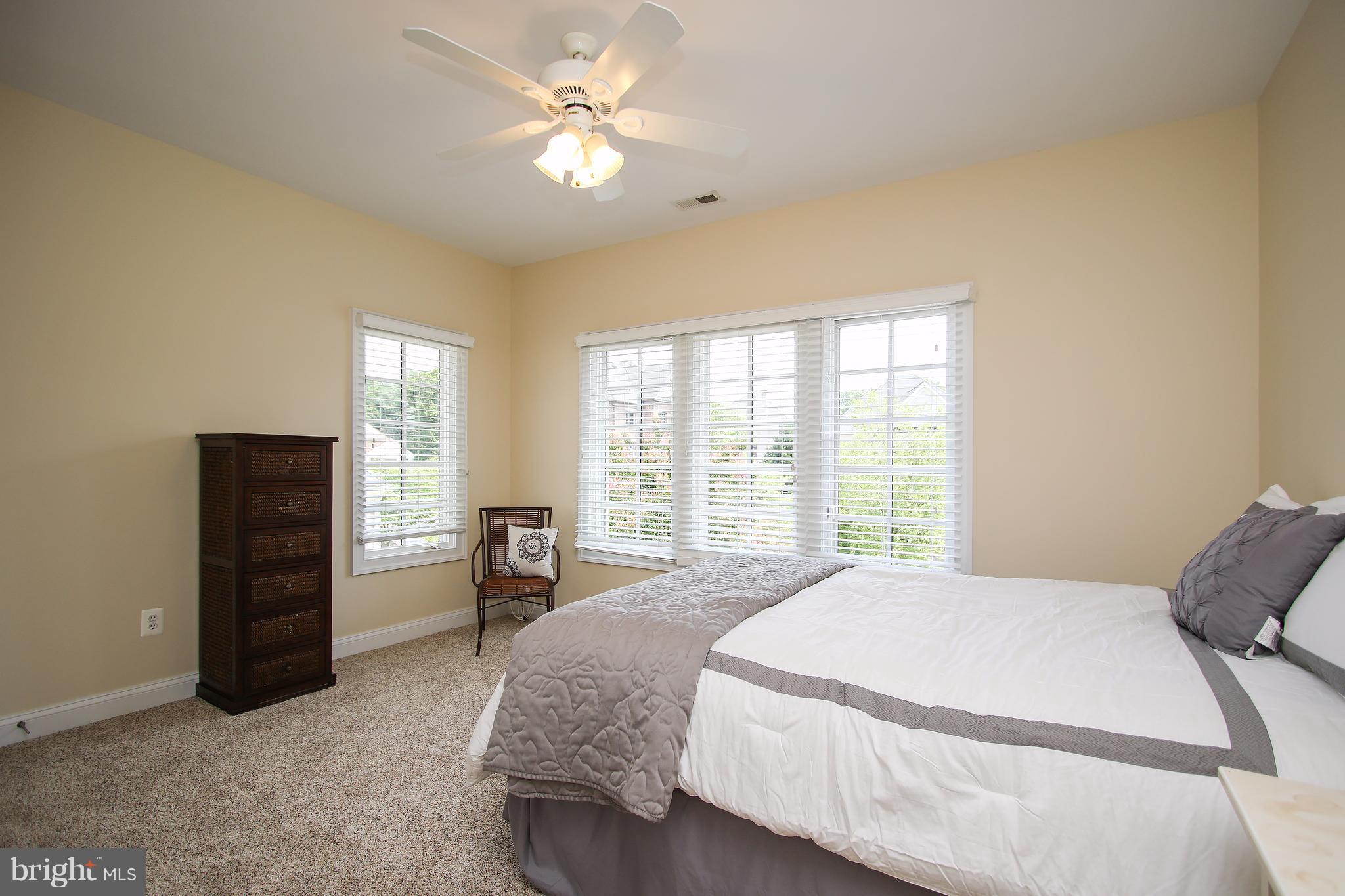 OAKS AT NORTH BETHESDA - Residential