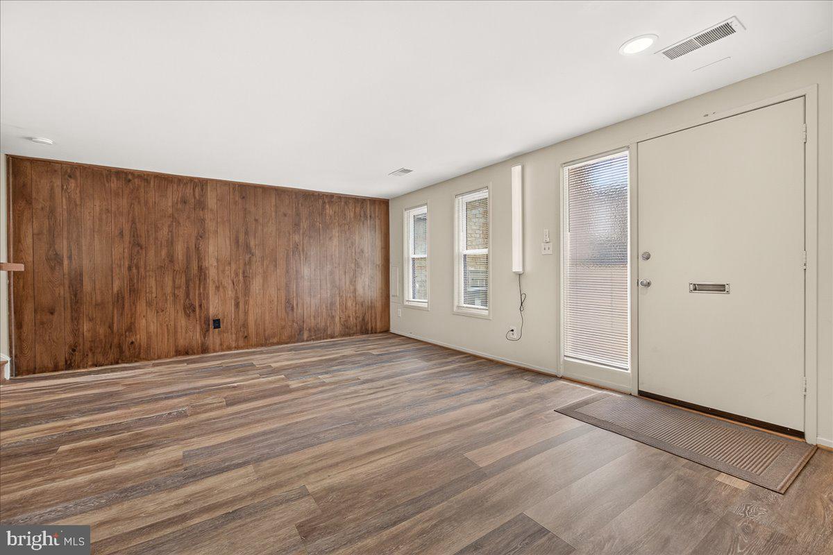 THOMAS CHOICE WEST - Residential