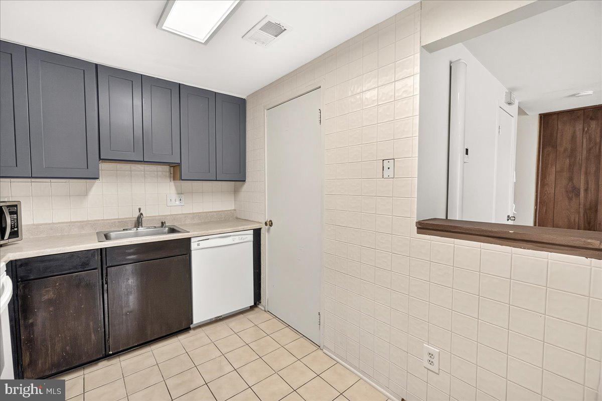 THOMAS CHOICE WEST - Residential