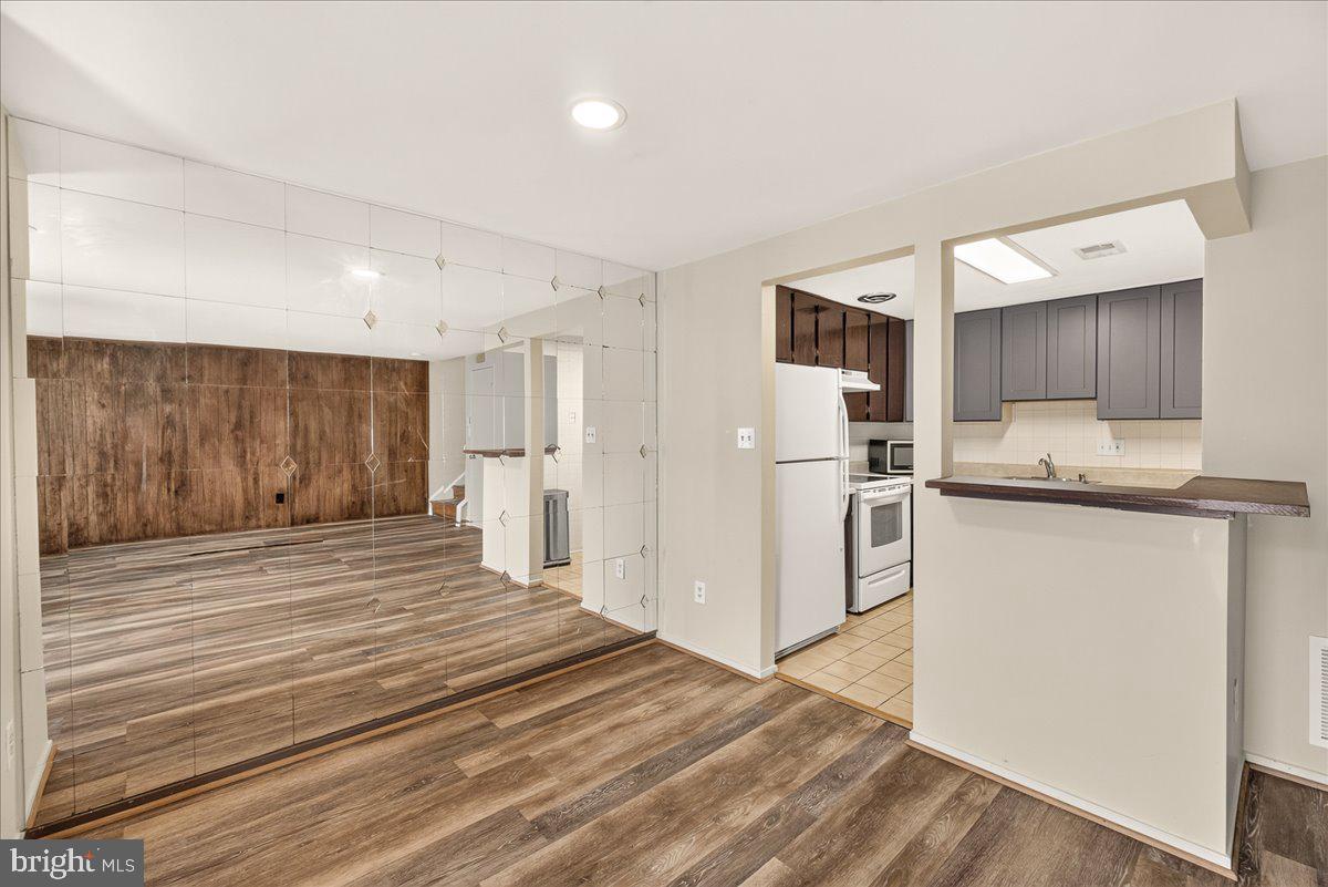 THOMAS CHOICE WEST - Residential