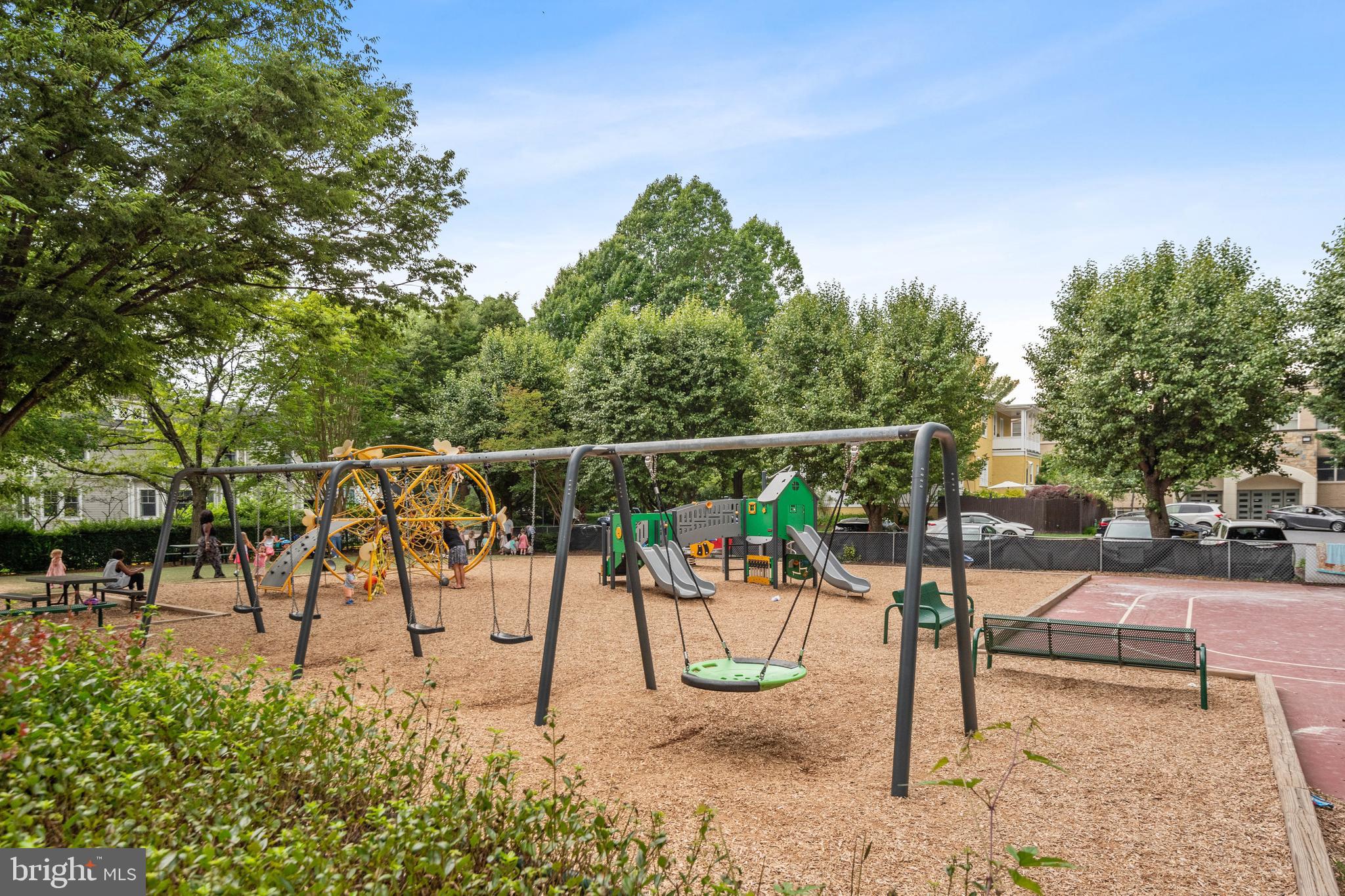 CHEVY CHASE - Residential