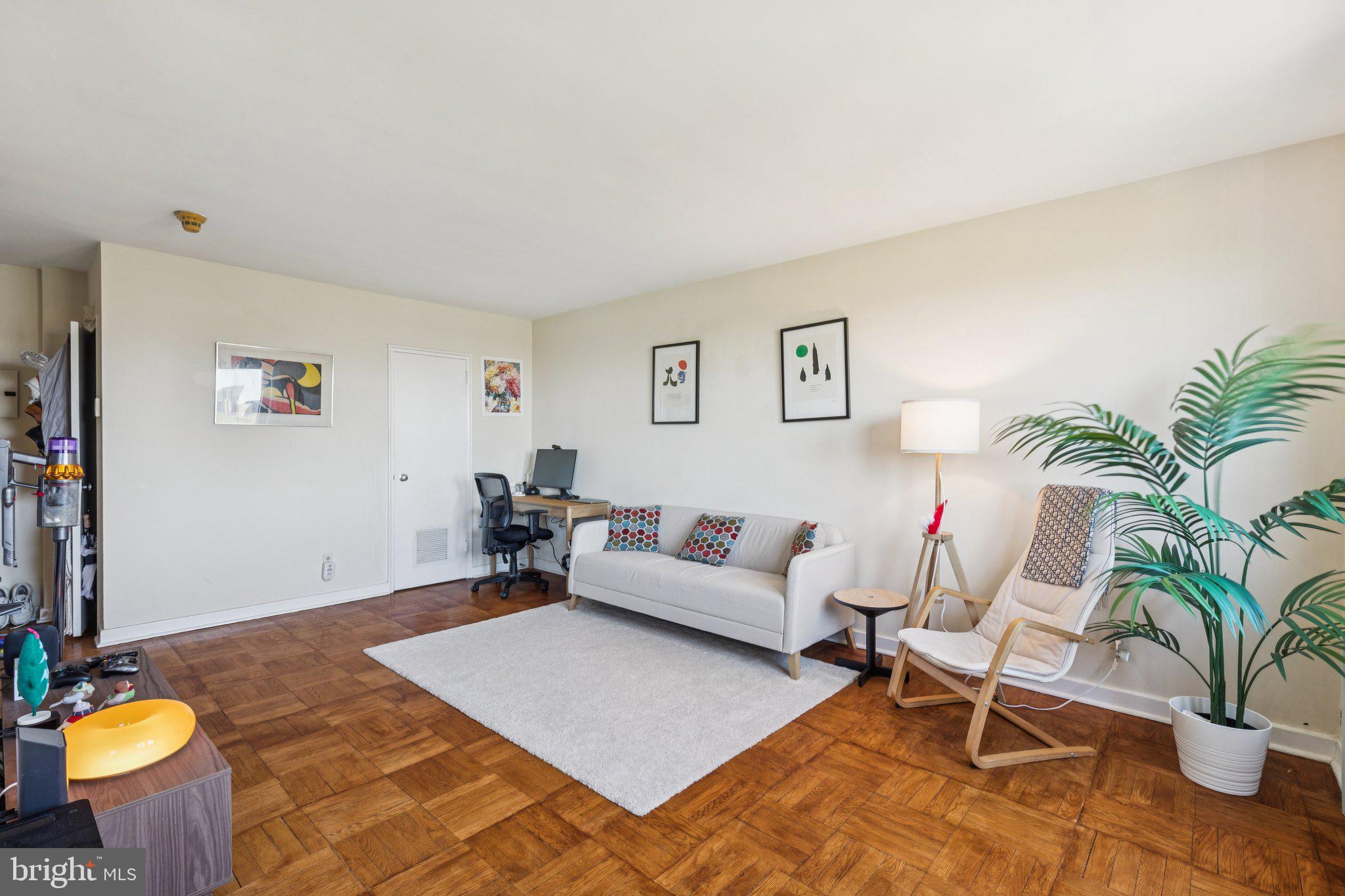 ART MUSEUM AREA - Residential