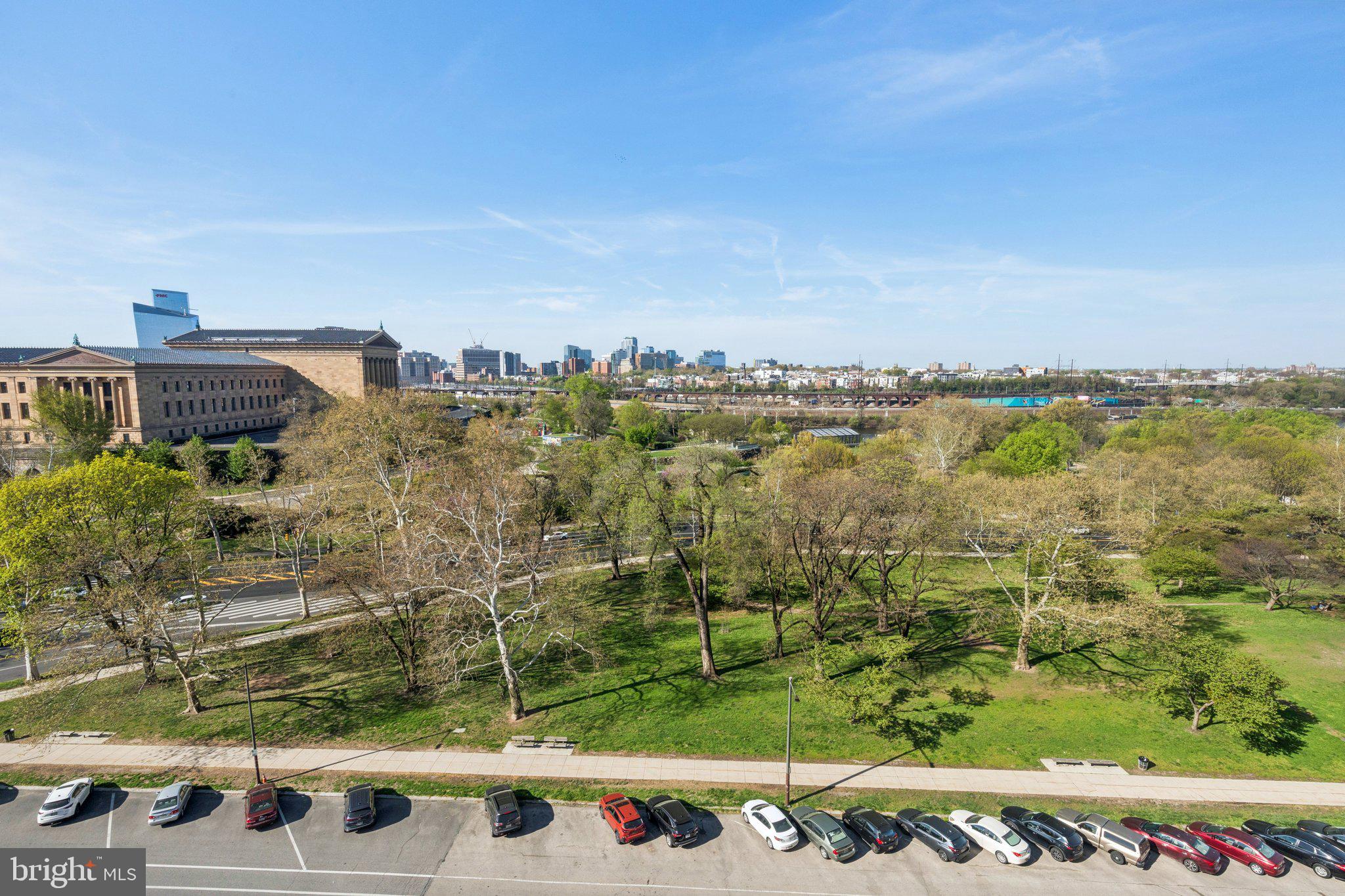 ART MUSEUM AREA - Residential