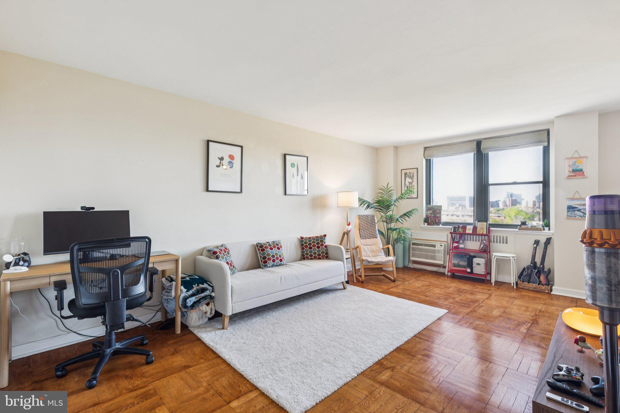 ART MUSEUM AREA - Residential