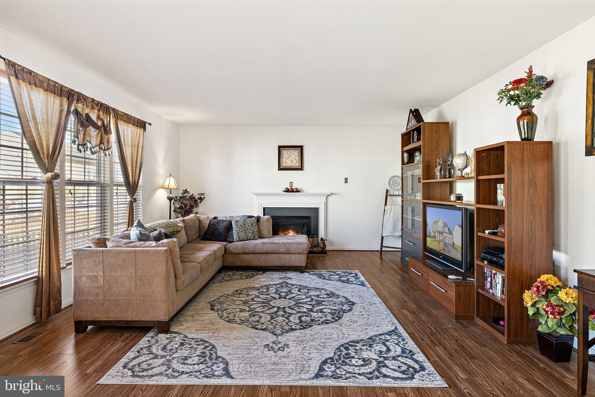 THE VILLAGE OF WASHINGTON TRAIL EAST - Residential