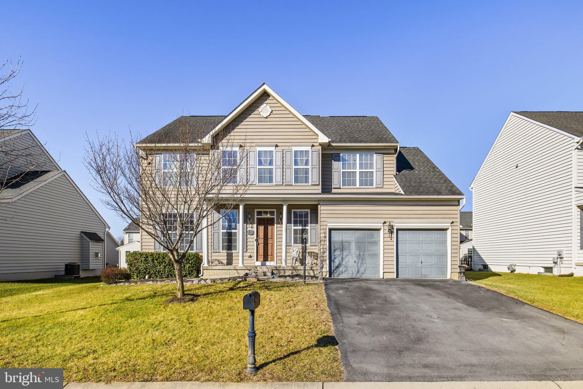 Welcome home to Thorton Hall Rd!!! Located in the highly desirable community of The Village of Washington Trail East, this spacious home is filled with possibilities to make your own.  With a large eat in kitchen, adjacent to the great room with gas fireplace, and a sizeable living/dining area, this home is perfect for entertaining. Do you love lots of rooms for various possibilities?  With four bedrooms and an unfinished full basement, this home can become anything you dream; hobby spaces, entertainment or play rooms, personal office... you name it!  Be ready when you walk into the primary bedroom, too!  The sitting area can be a living room on it's own... there is ample space! A lovely traditional floorplan, with large open/blended rooms on the first floor, coupled with some purchaser desired upgrades upon move-in, this home can be the gem of neighborhood.  Come see the potential, and love what you see!!! ***///*** Check out the First and Second Floor 3D Virtual Tour of the home!
