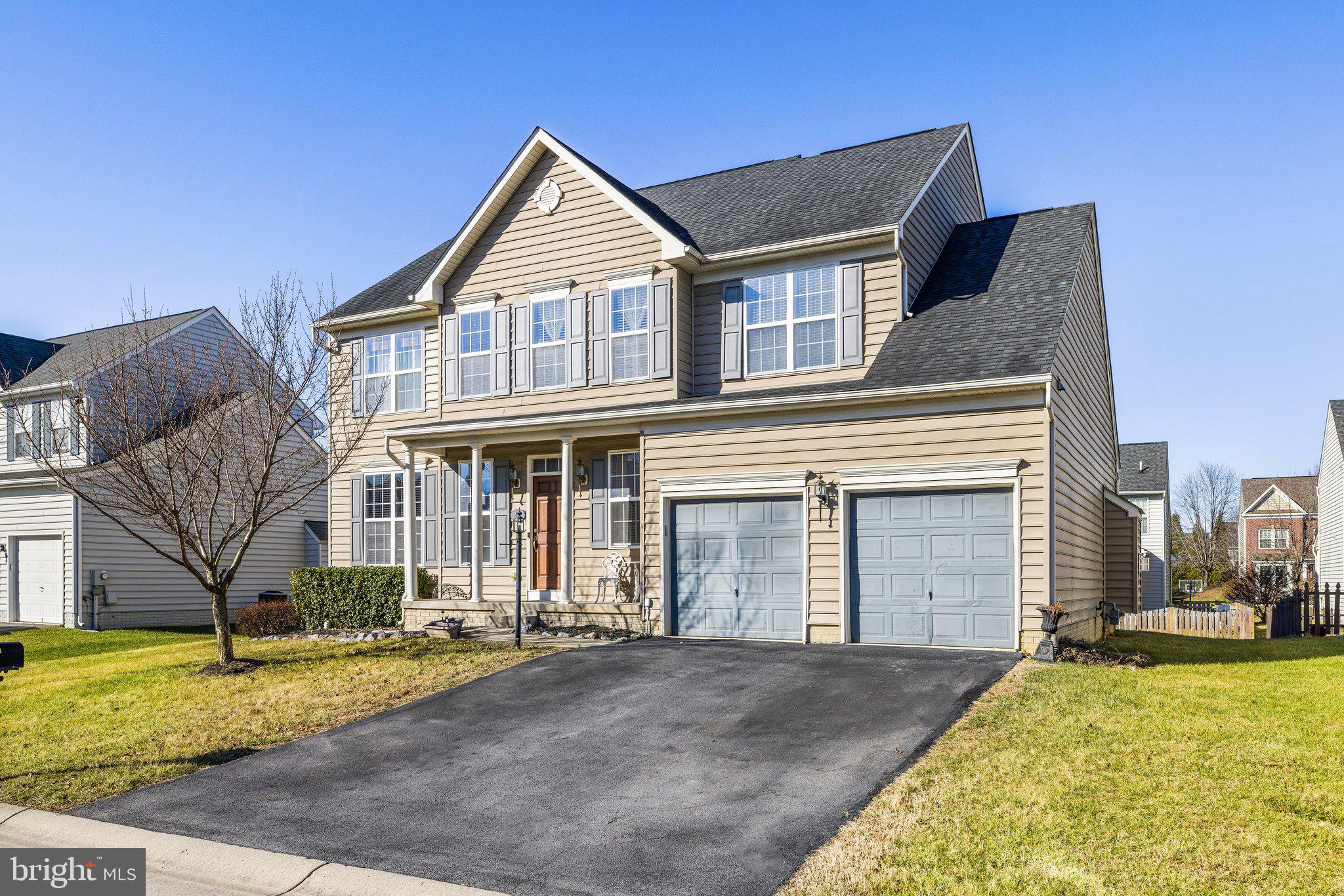 THE VILLAGE OF WASHINGTON TRAIL EAST - Residential