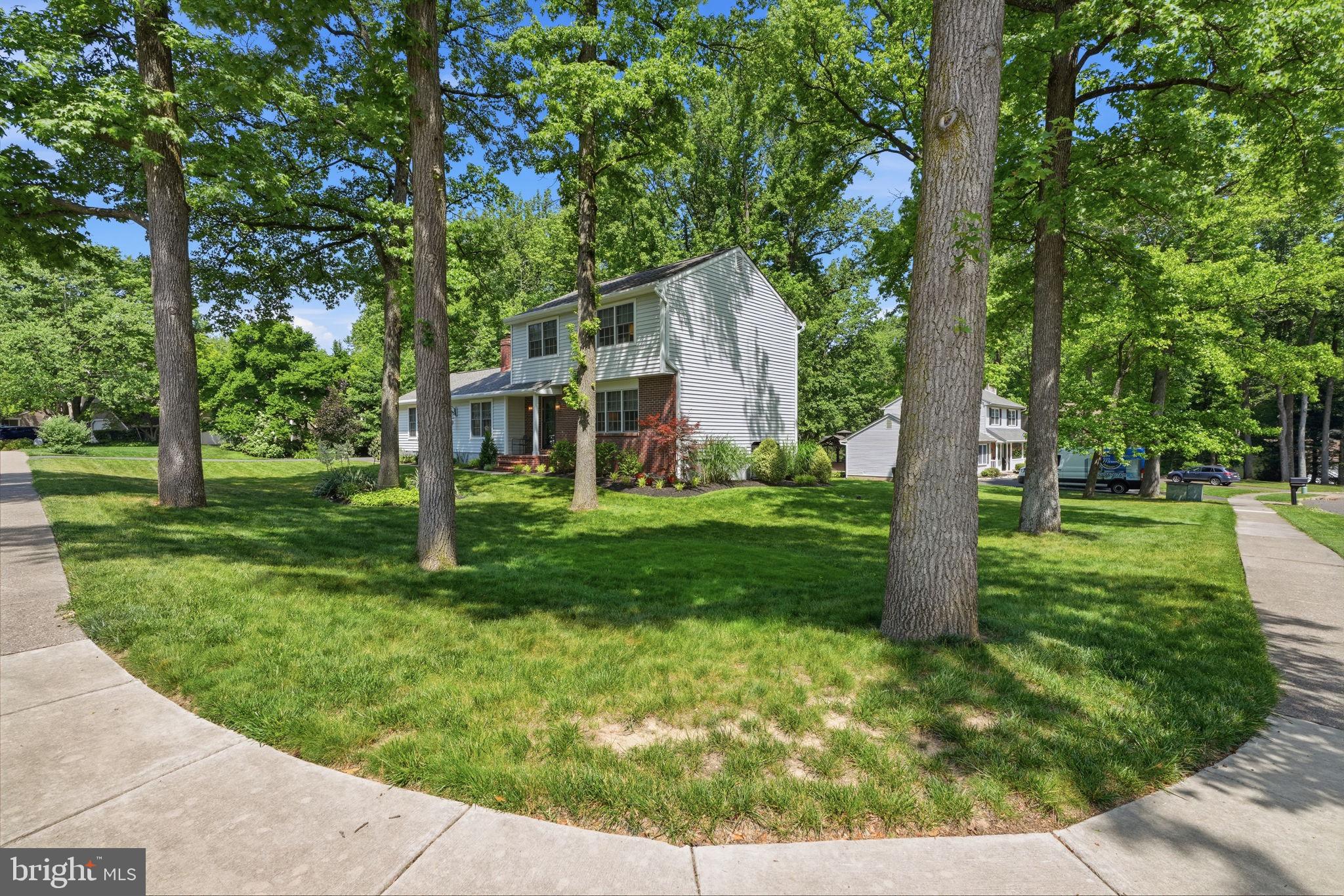 OXFORD GLEN - Residential