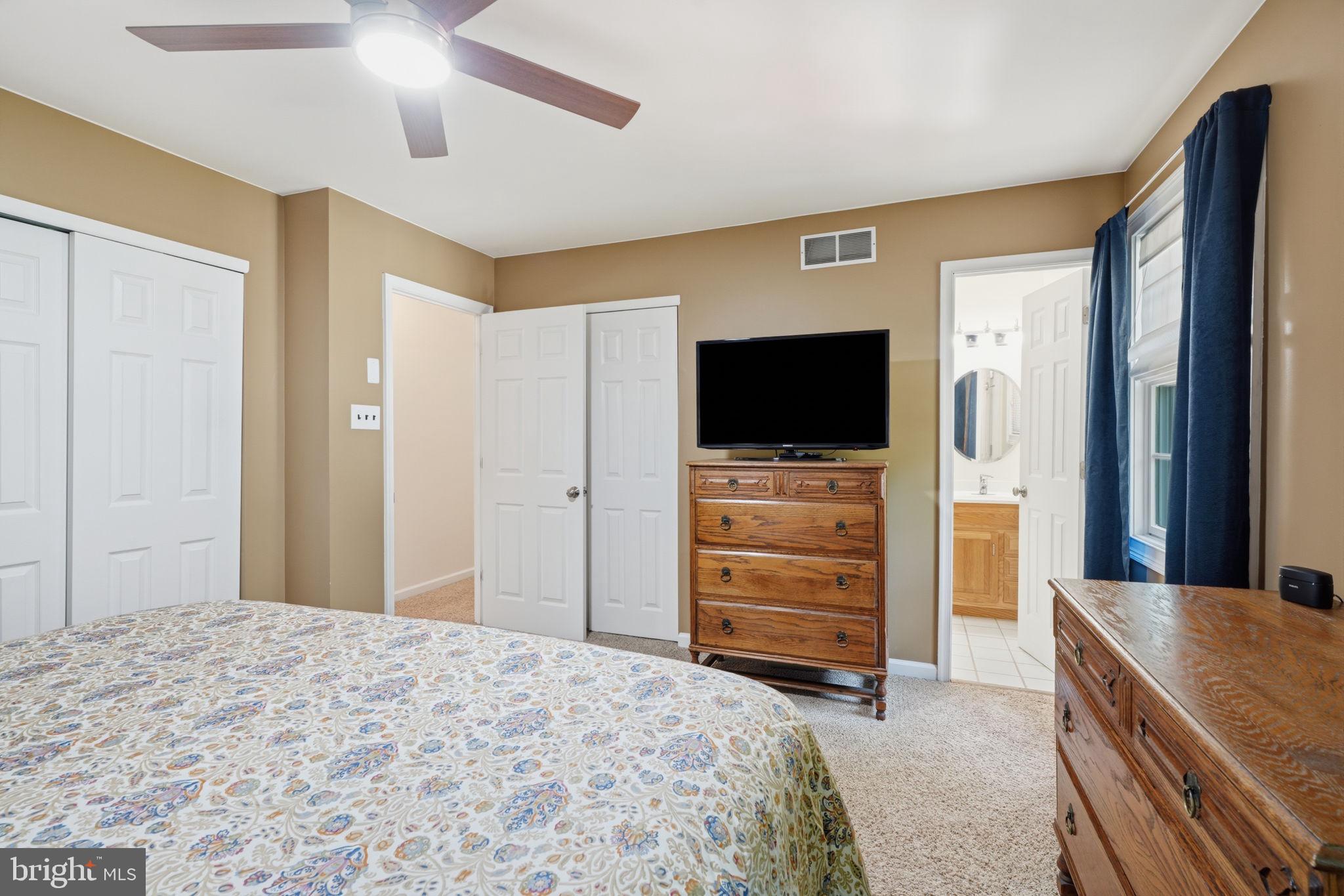 OXFORD GLEN - Residential