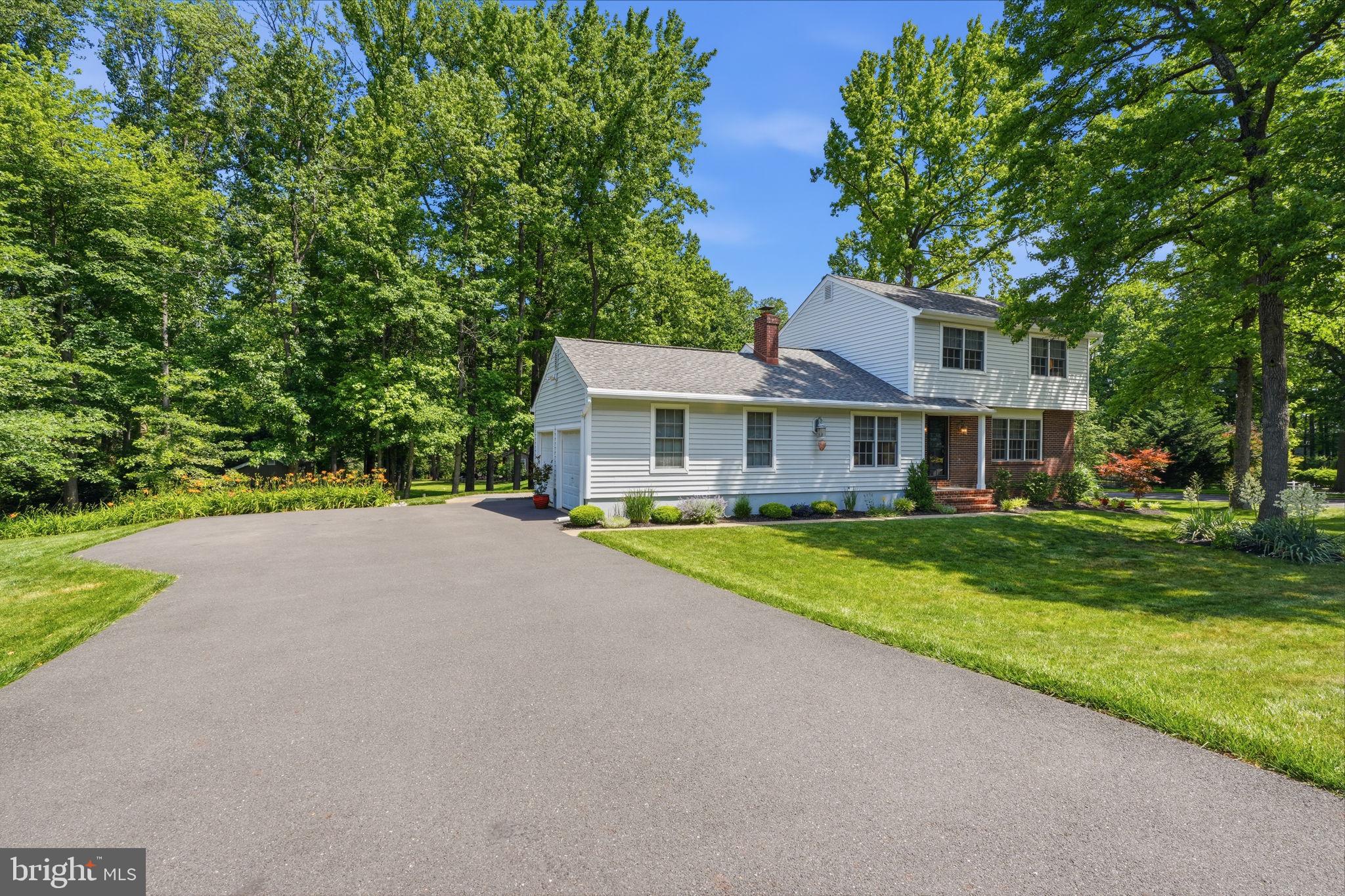 OXFORD GLEN - Residential