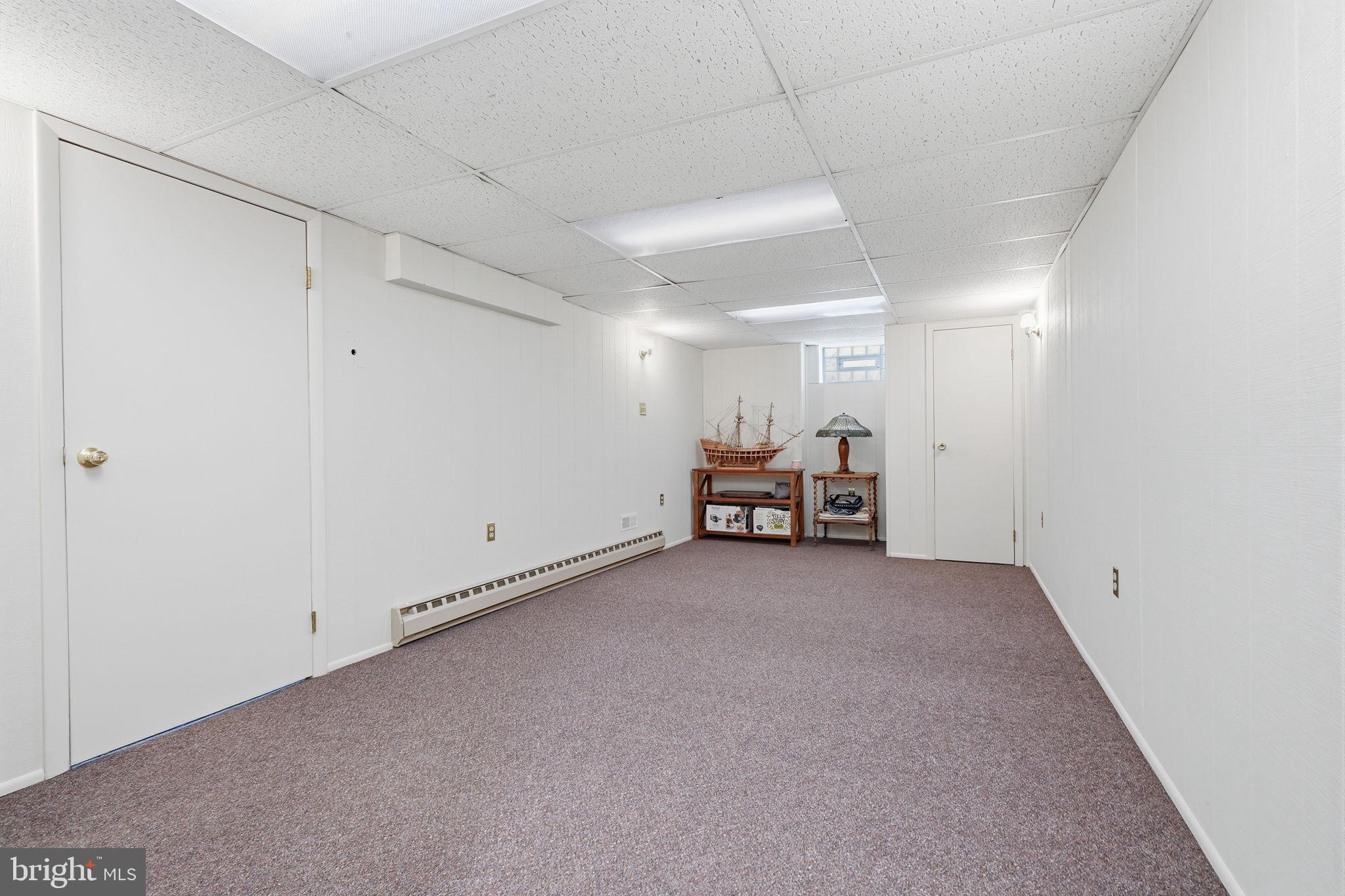 OXFORD GLEN - Residential