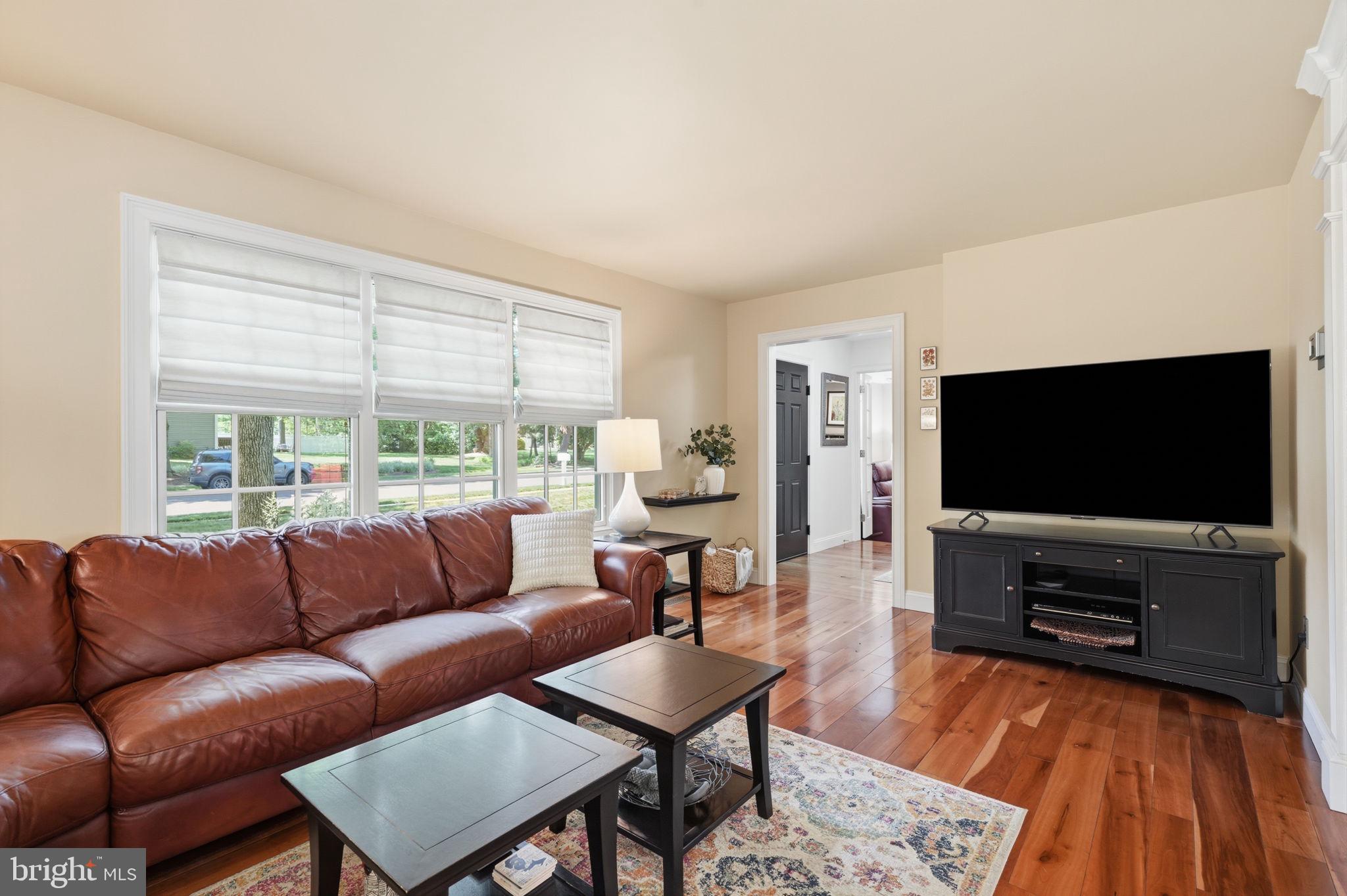 OXFORD GLEN - Residential