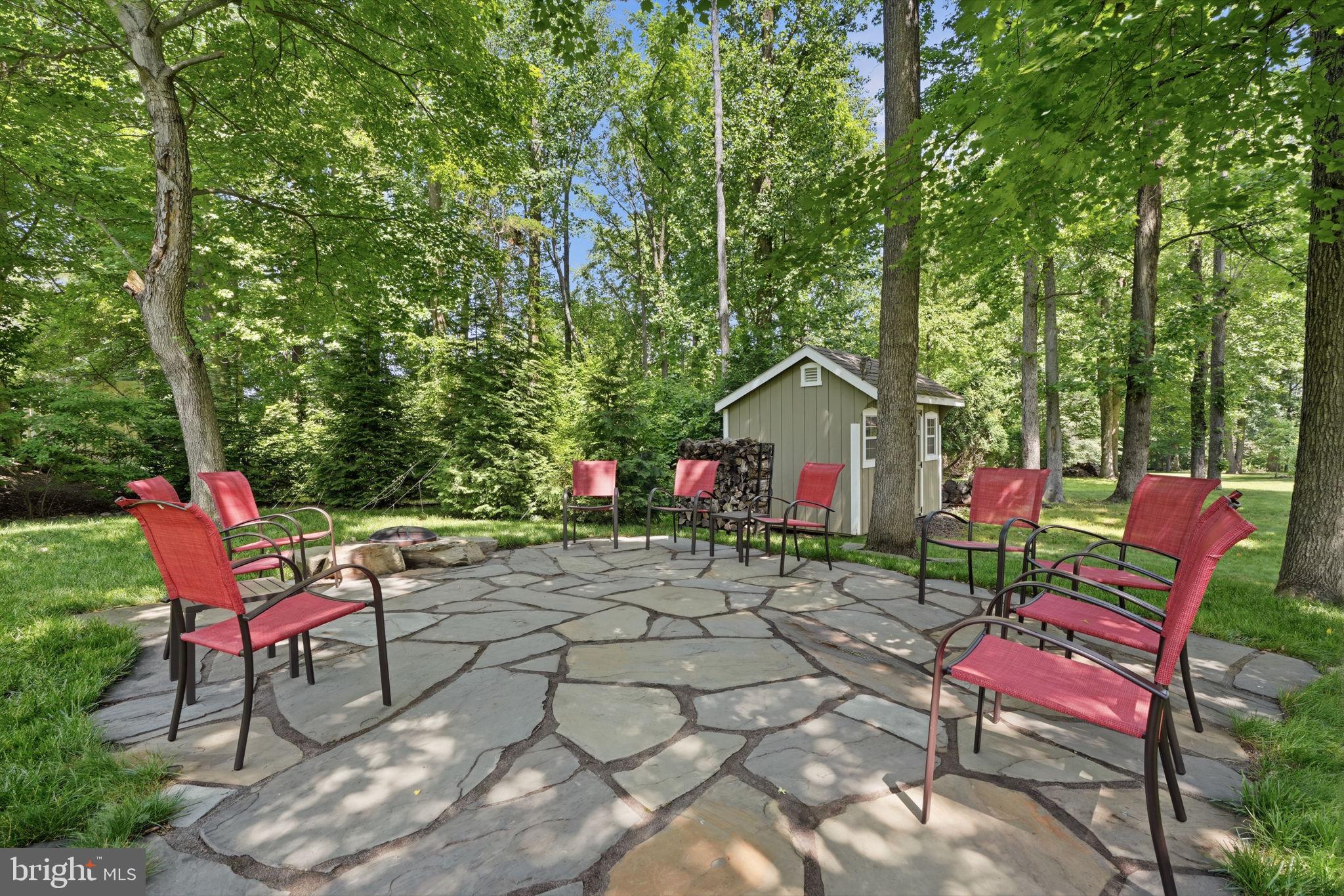 OXFORD GLEN - Residential
