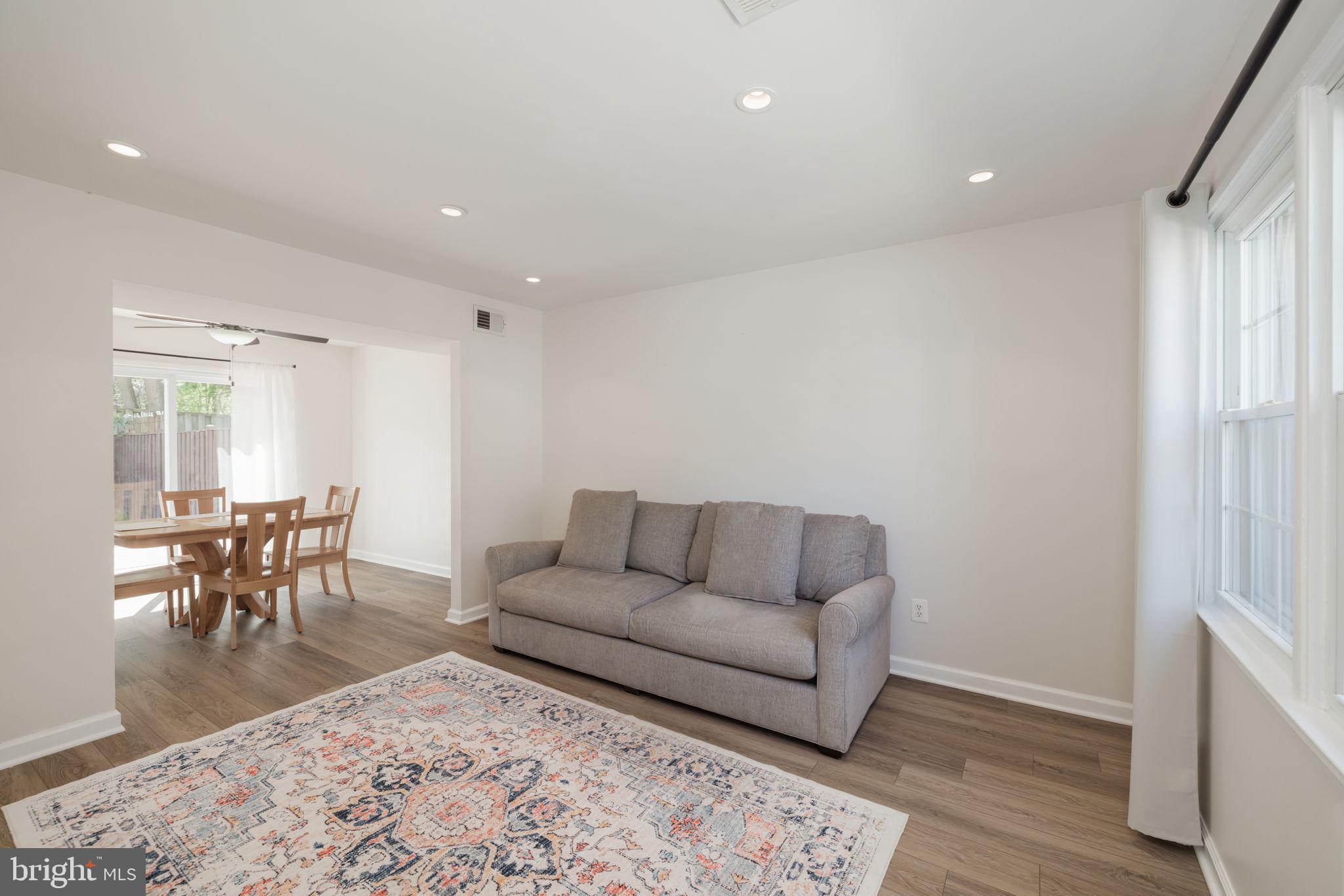 NEWINGTON STATION - Residential