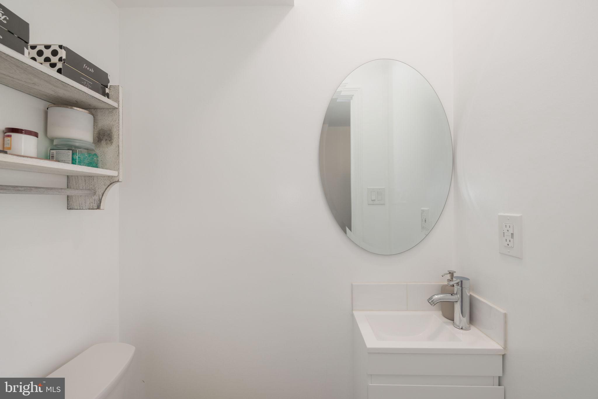 NEWINGTON STATION - Residential