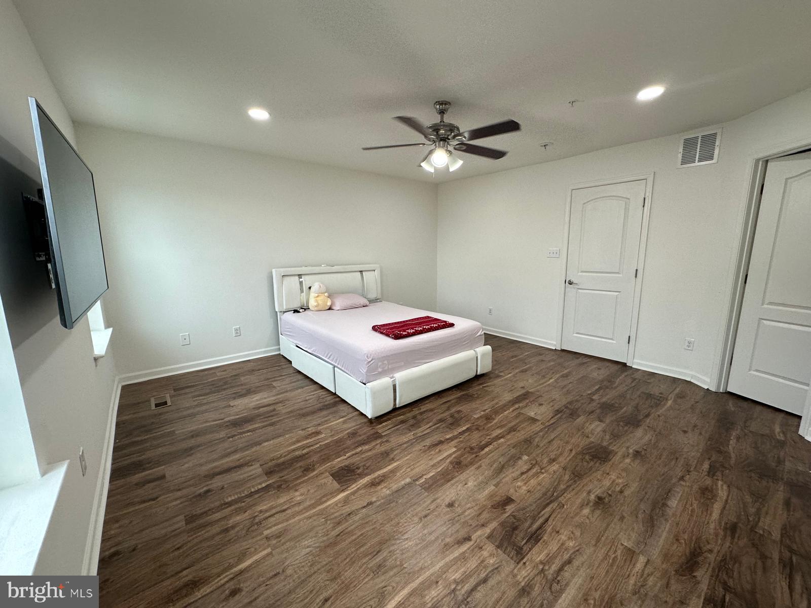 MORRIS PLACE - Residential