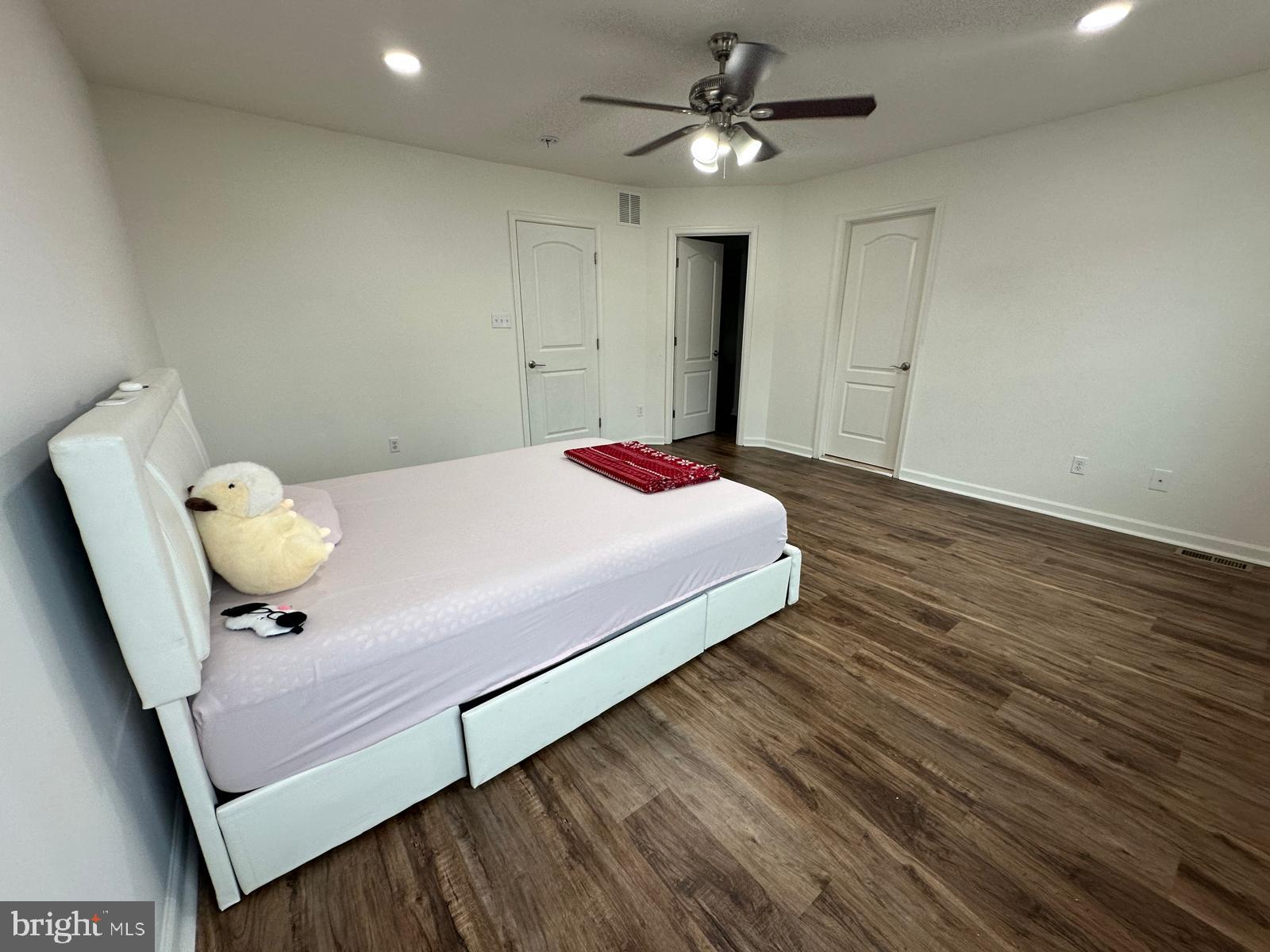 MORRIS PLACE - Residential