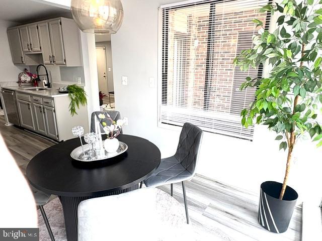 FARMINGDALE - Residential