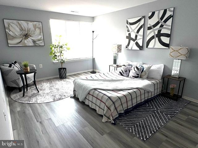 FARMINGDALE - Residential