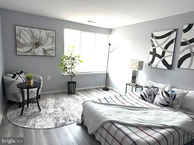 FARMINGDALE - Residential