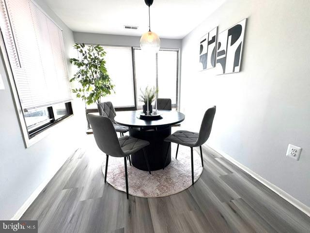 FARMINGDALE - Residential