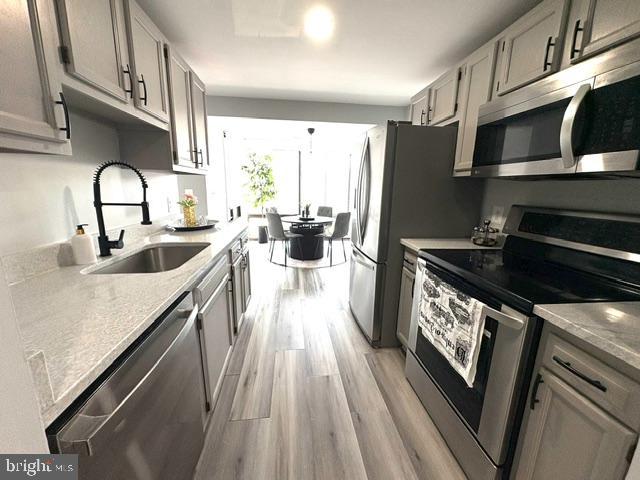 FARMINGDALE - Residential