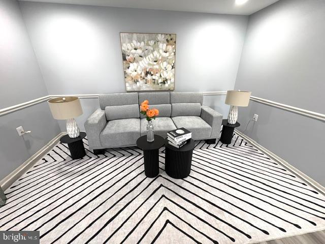 FARMINGDALE - Residential