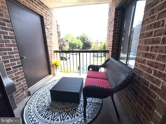 FARMINGDALE - Residential