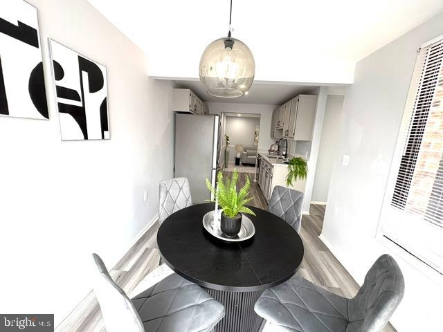 FARMINGDALE - Residential